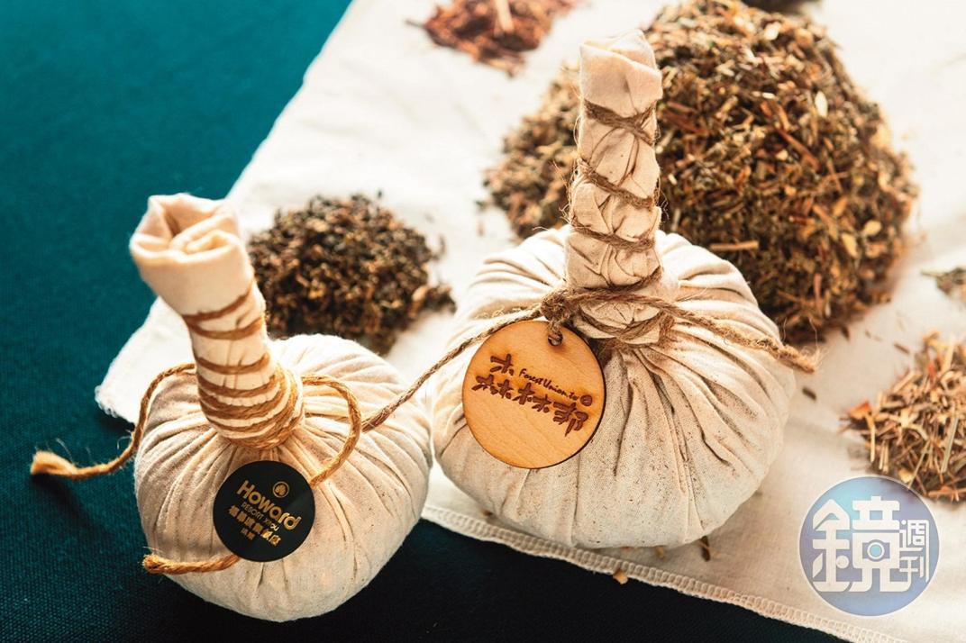 混和多種藥材及在地茶葉做成的藥草球。