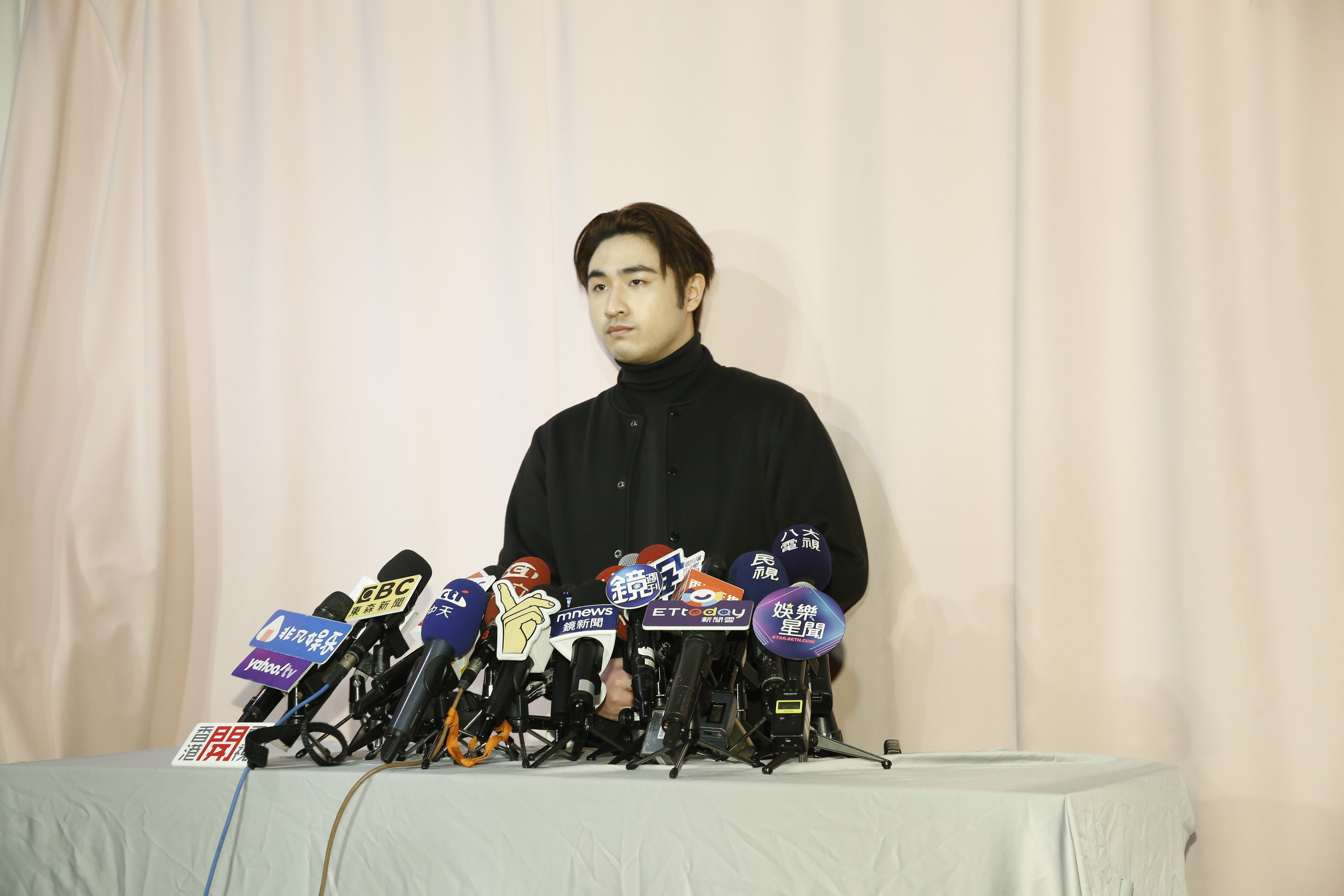 吳宗憲兒子鹿希派因呼麻被逮，今日出面說明。