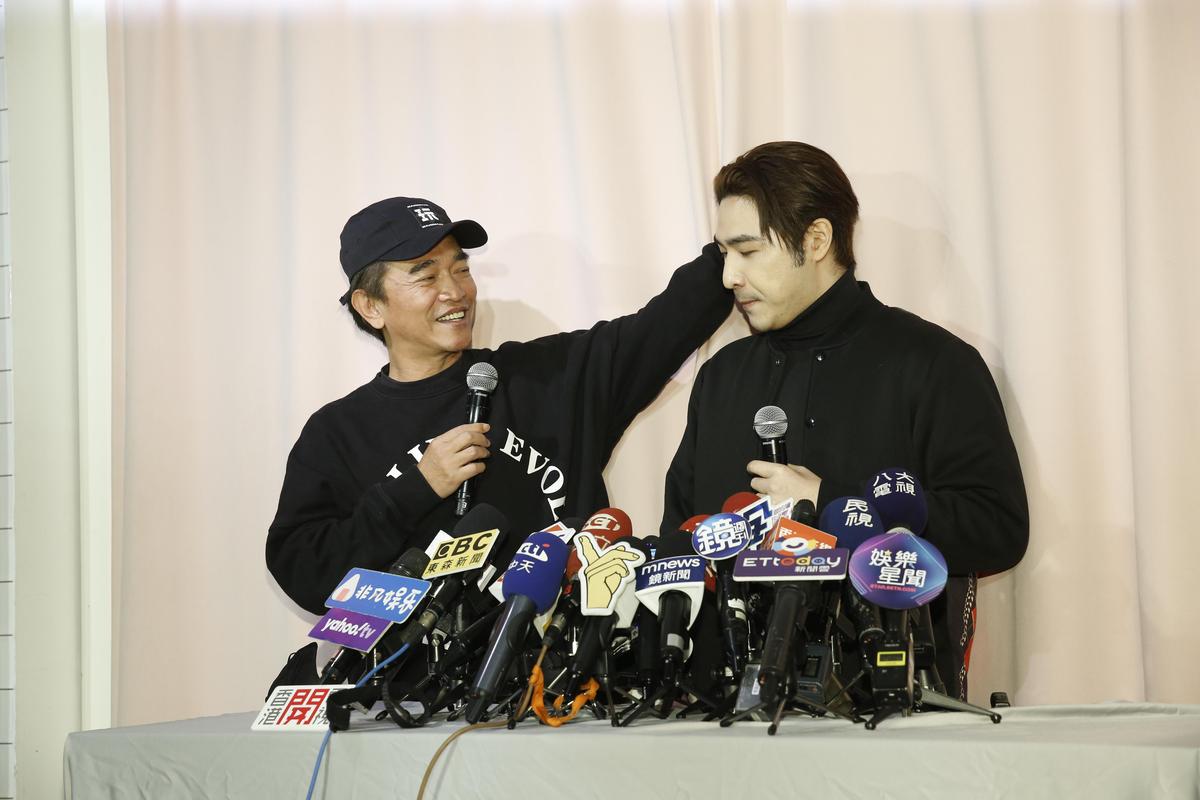 鹿希派（右）有個天王級老爸吳宗憲（左）。（本刊資料照）