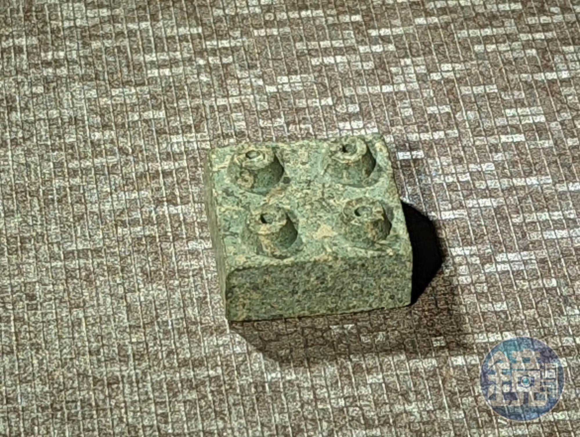 世界上第一塊樂高積木。