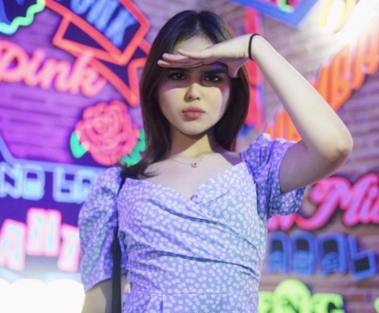 蘿拉安娜原先是小有名氣的網紅，不過卻因為男友酒駕導致下半身癱瘓。（翻攝自蘿拉安娜Instagram）