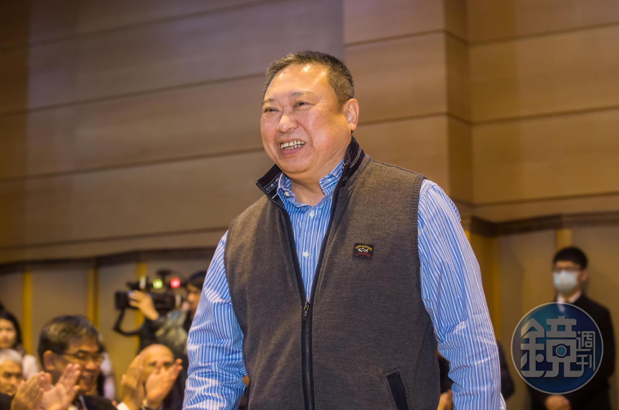 凱撒飯店連鎖董事長林鴻道宣布,明年1月起所有基層員工薪資調高至3萬以上。