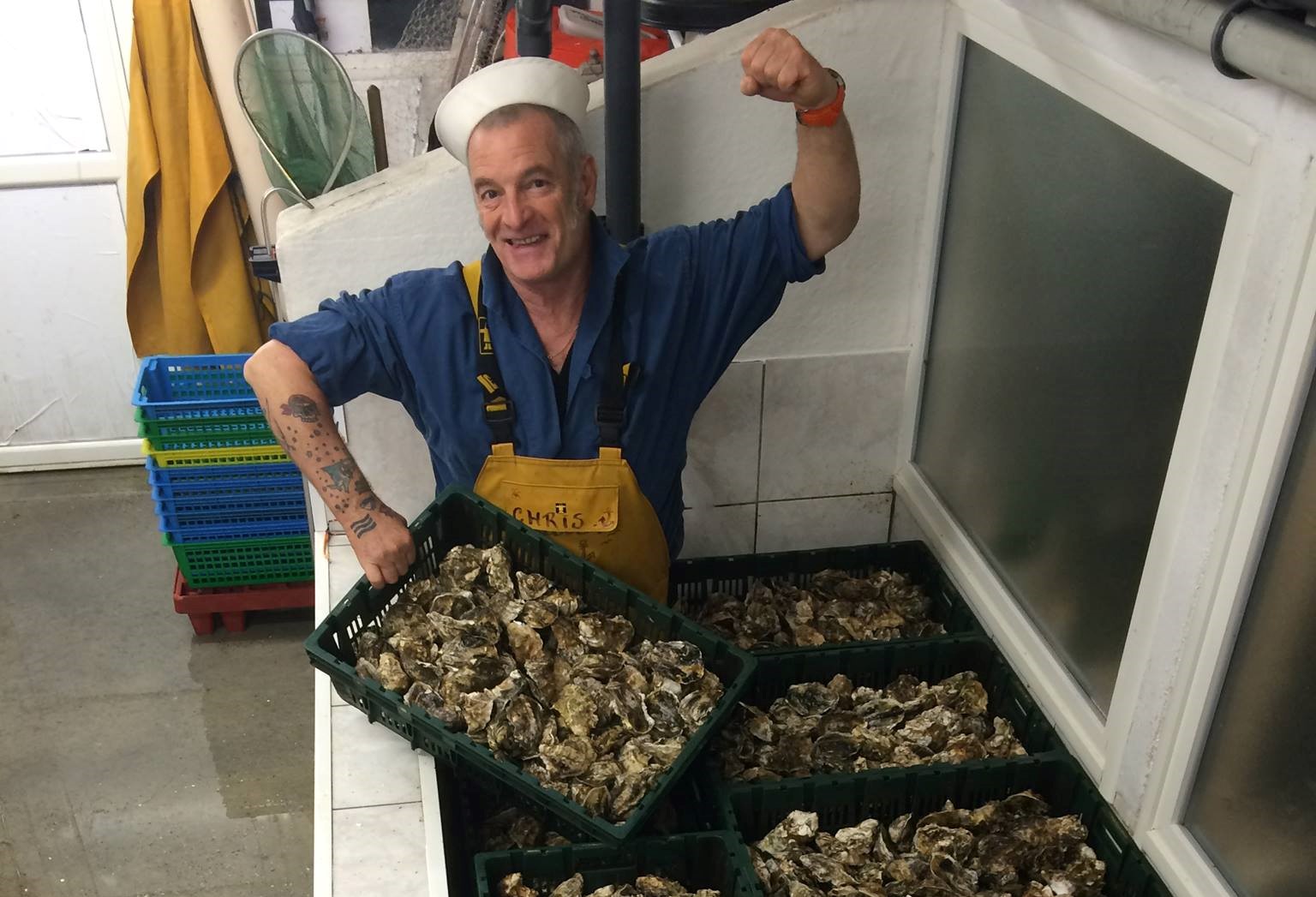 法國養殖業者克里斯多夫不甘漁獲遭竊，想出妙招揪出竊賊。（翻攝Christophe Guinot Facebook）