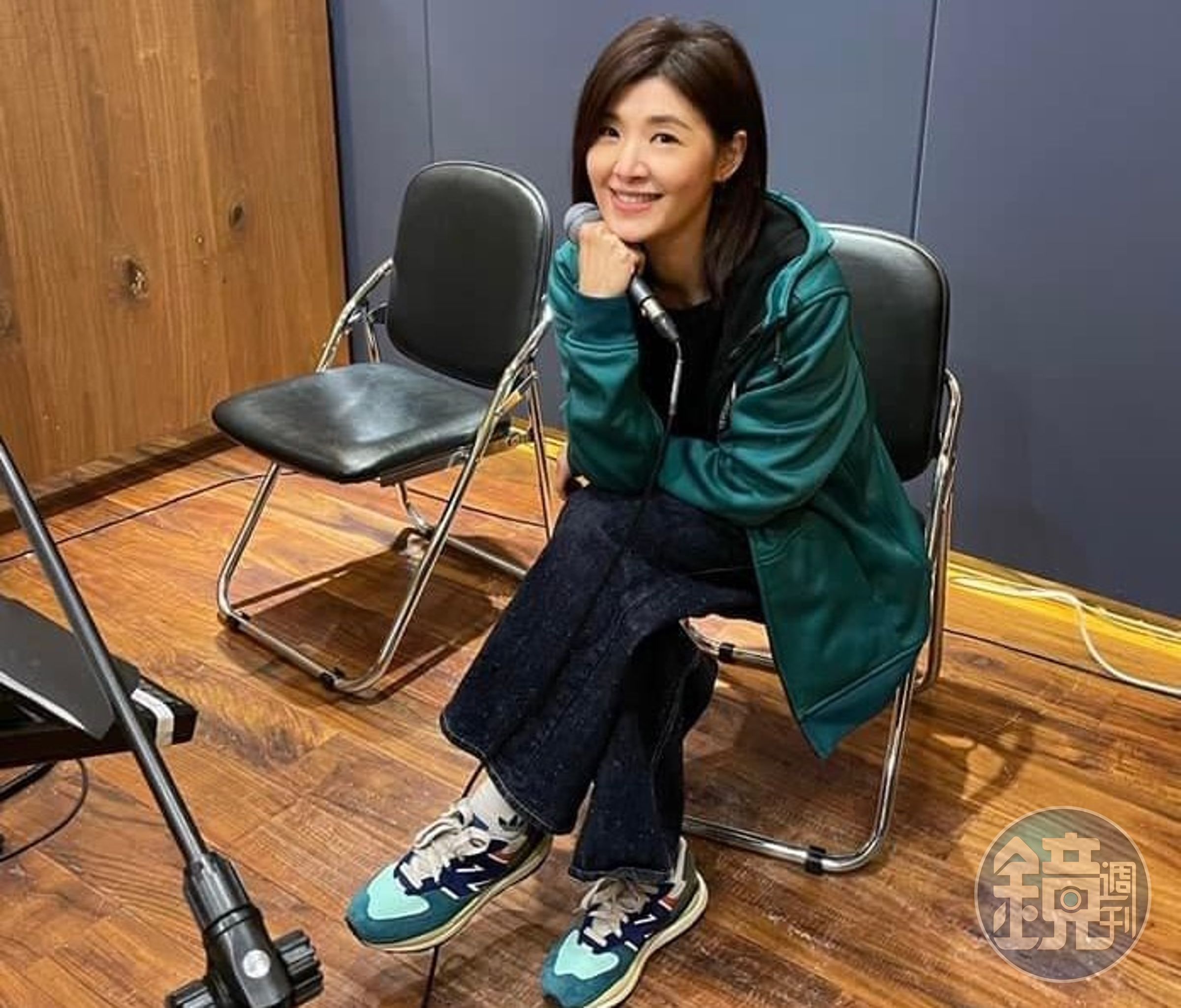 凍齡女神蘇慧倫在高雄跨年演唱組曲時，舞台上的攝影機搖臂為了捕捉精彩鏡頭，一度相當靠近蘇慧倫的頭部，不料鏡頭移動時，竟然直接撞上蘇慧倫的後腦。（翻攝自蘇慧倫臉書）