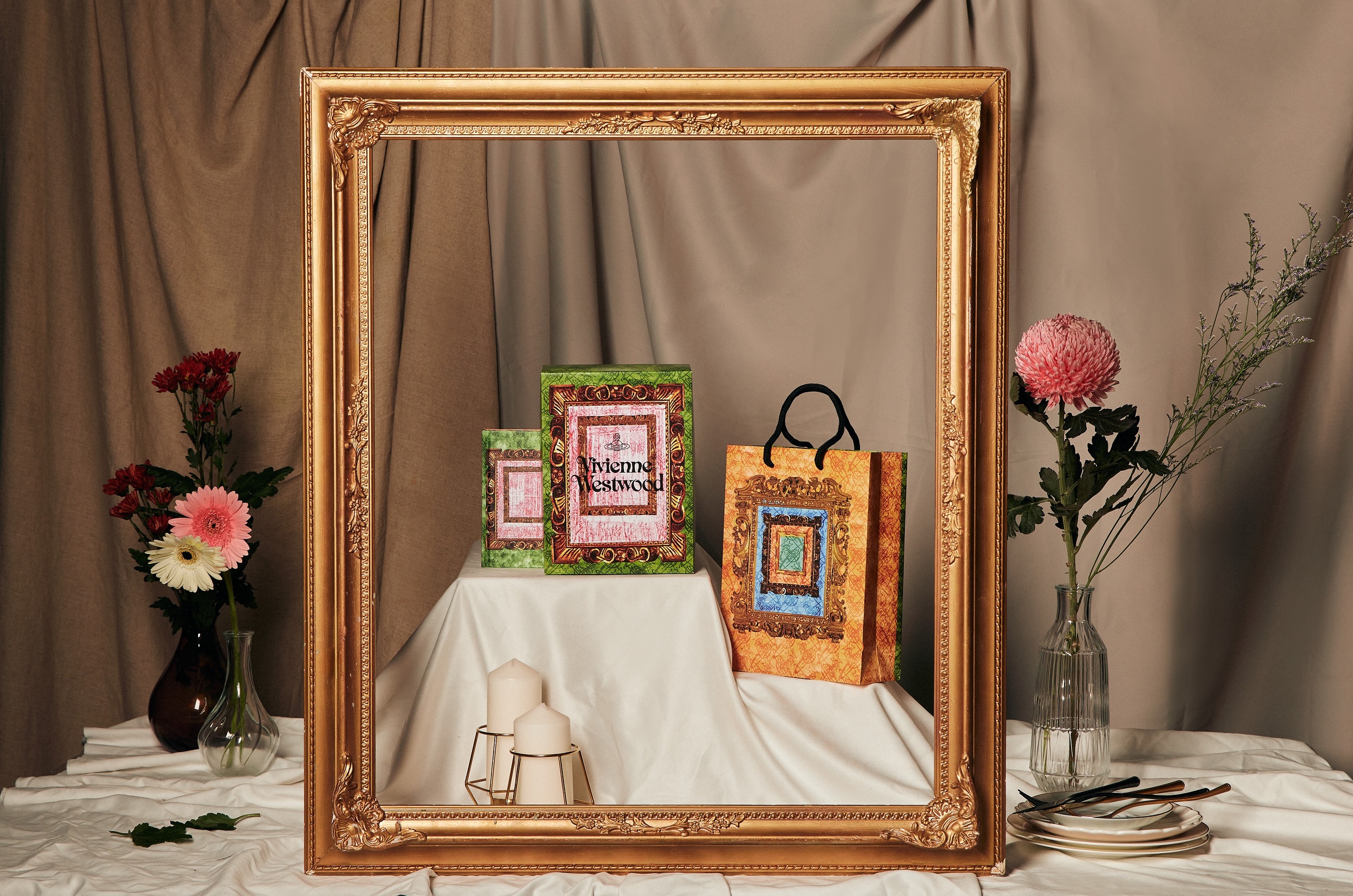 Vivienne Westwood Café推出2022年新春限量「蒔‧光饗宴」雙層夾心餅乾禮盒。NT$1,180。（永三提供）