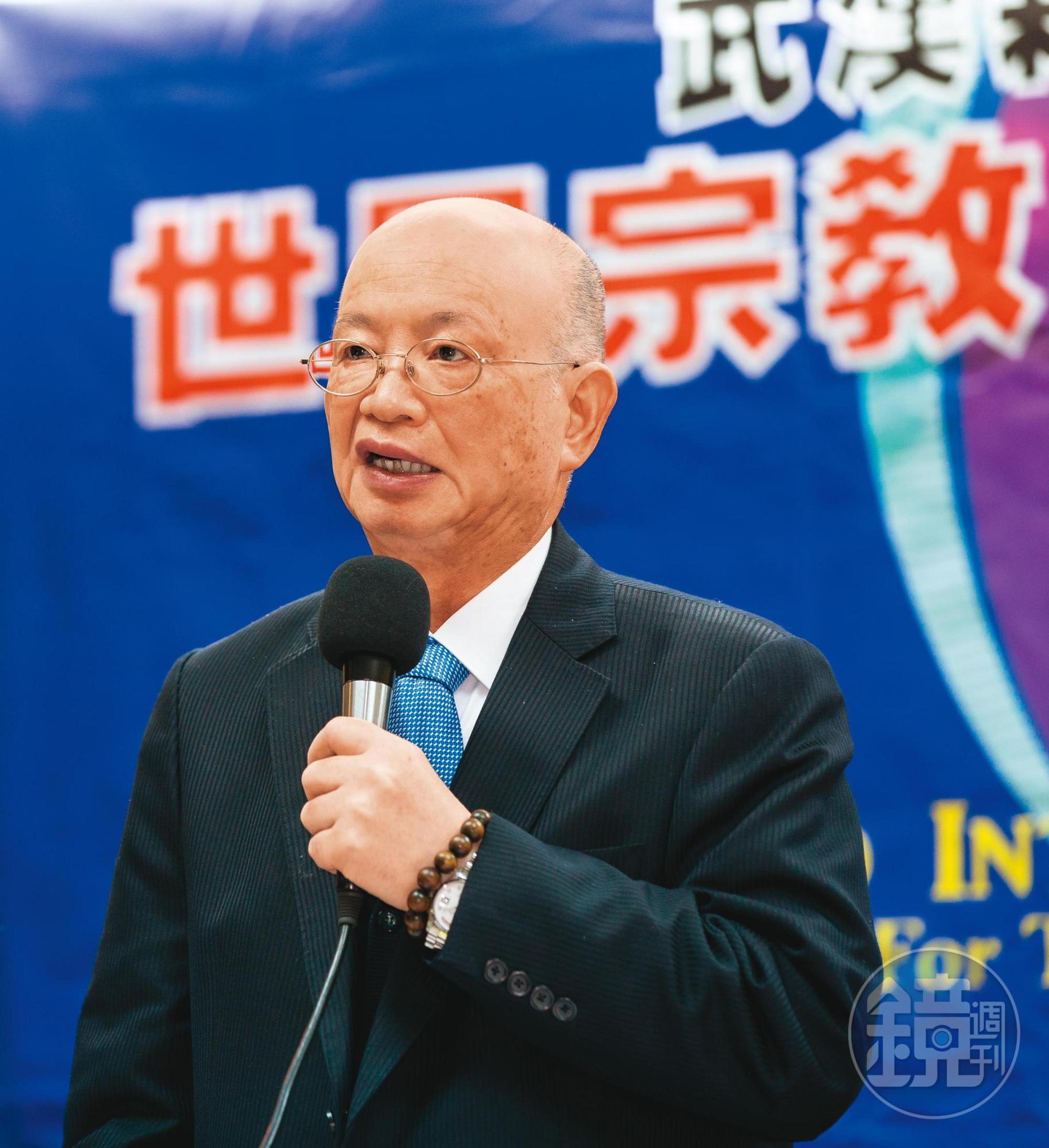 曾任國策顧問的宗教聯盟主席朱武獻(圖)痛批嚴雋泰大玩法條漏洞,利用夫妻債務不相償還的「金蟬脫殼」手法變相吸金。