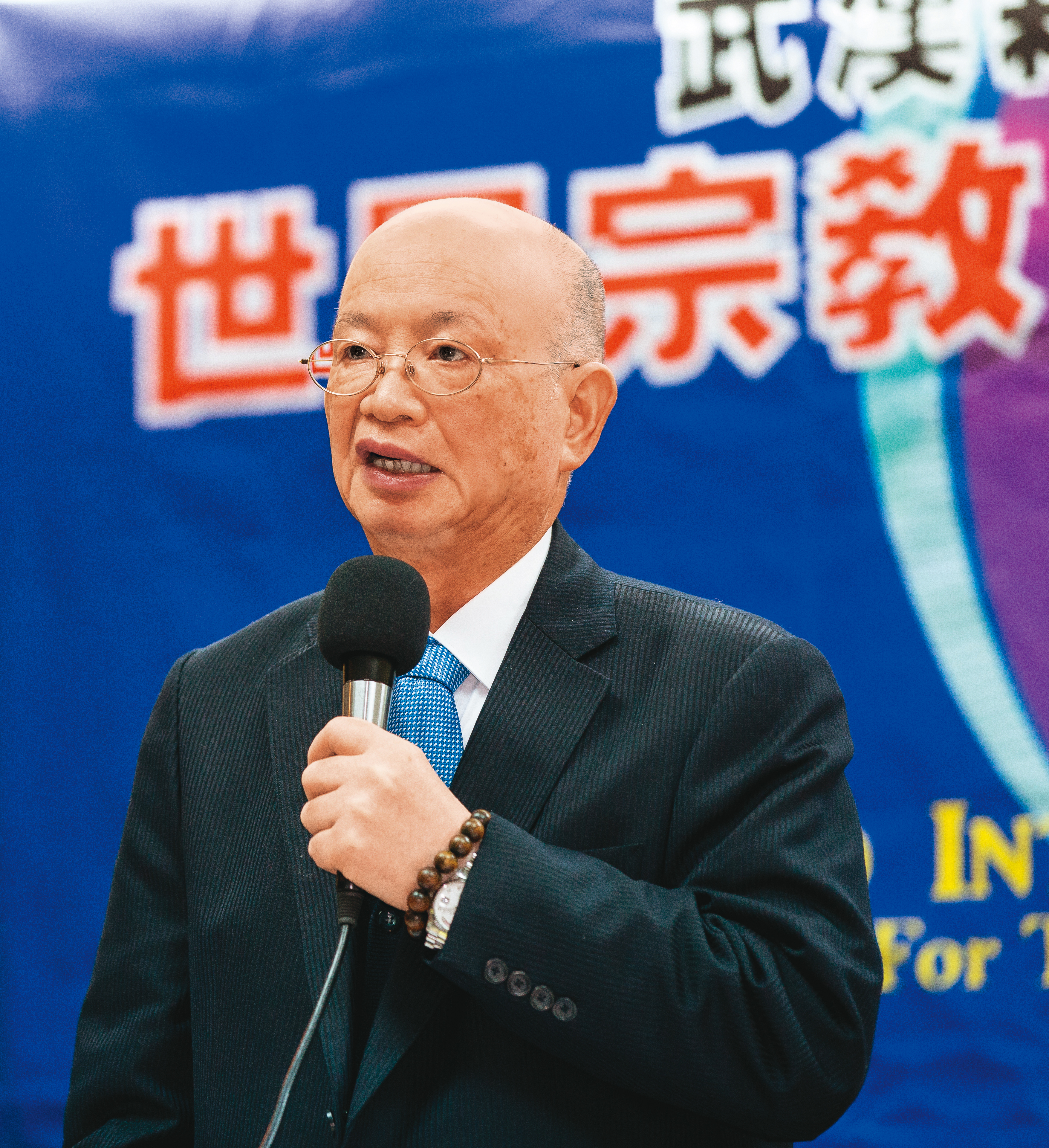 曾任國策顧問的宗教聯盟主席朱武獻(圖)痛批嚴雋泰大玩法條漏洞,利用夫妻債務不相償還的「金蟬脫殼」手法變相吸金。