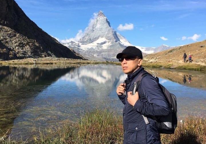 吳淡如今po文表示，她向苦苓的太太Jessy求證後，得知他的肝腫瘤其實是「水瘤」，目前已經手術成功了。（翻攝自苦苓臉書）