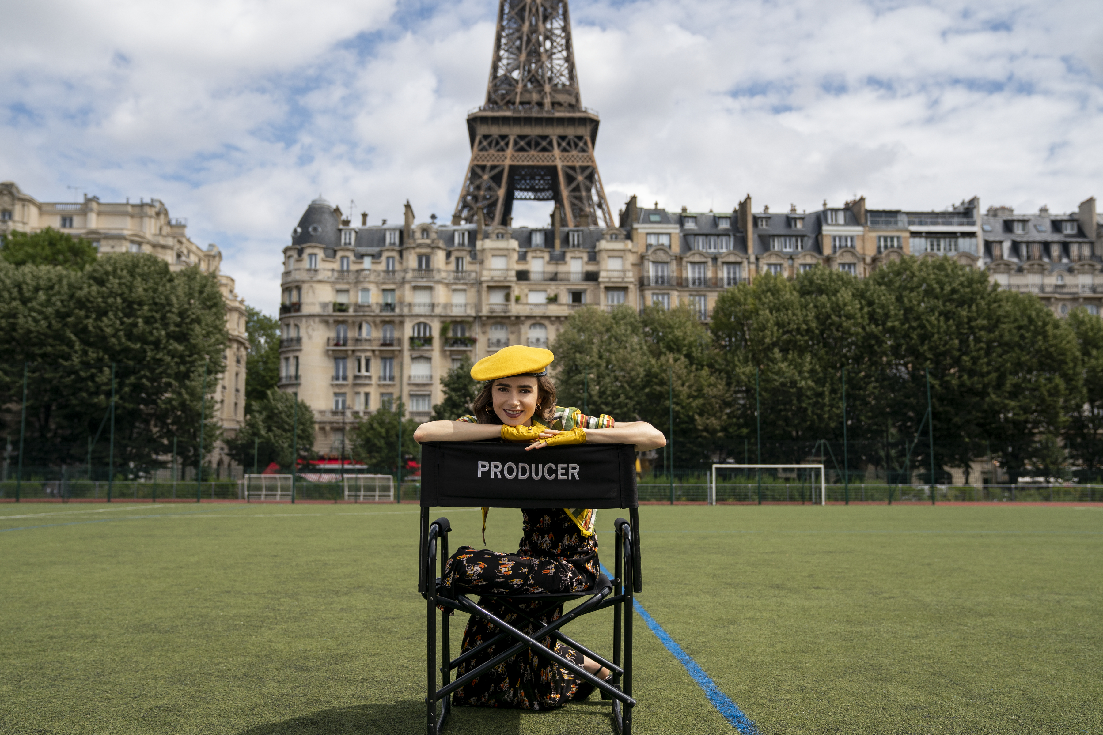 莉莉柯林斯身兼《艾蜜莉在巴黎》的女主角與製片。（Netflix提供）