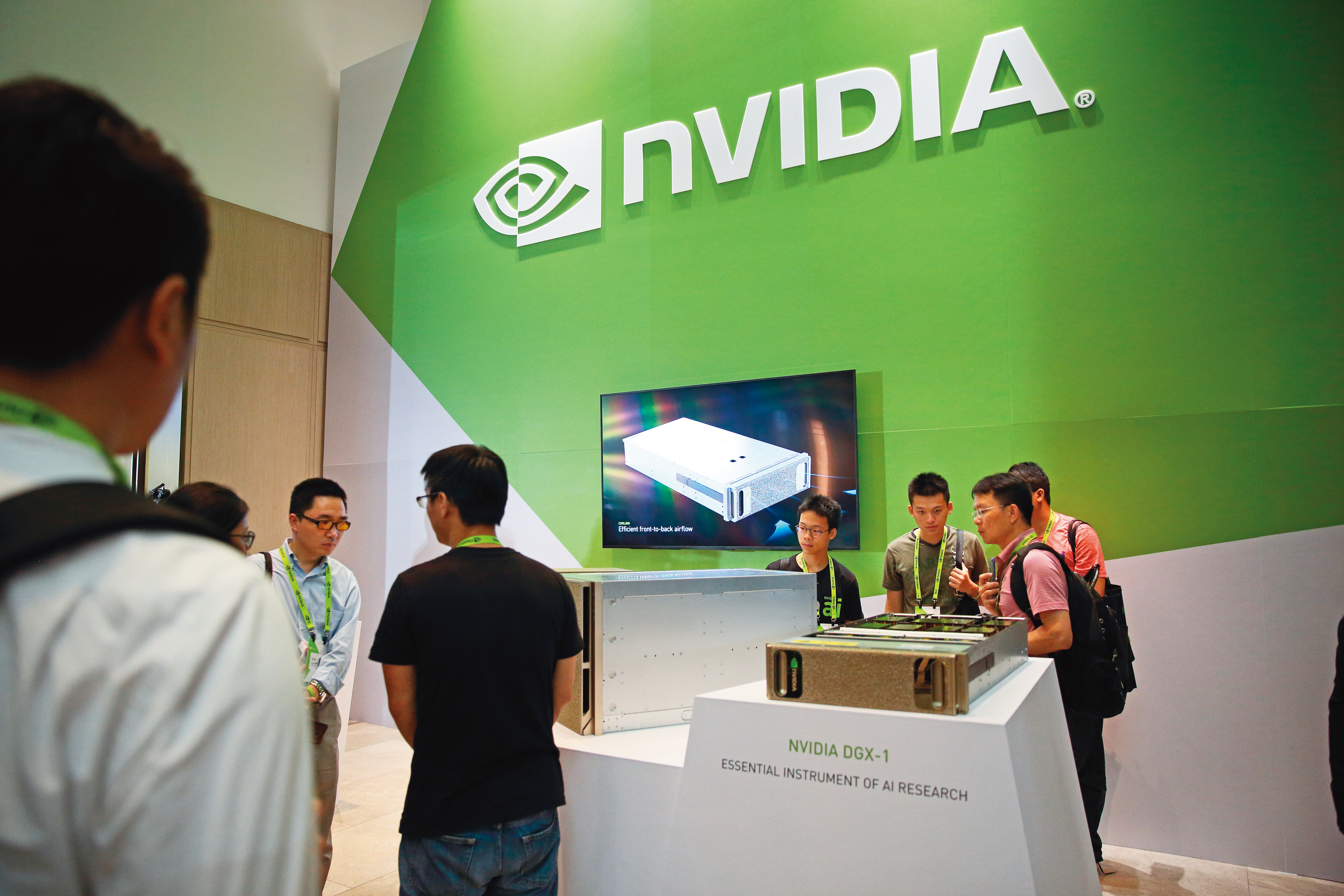 半導體龍頭包括NVDA（輝達）、AMD（超微）、TSM（台積電）是科技股領先指標。