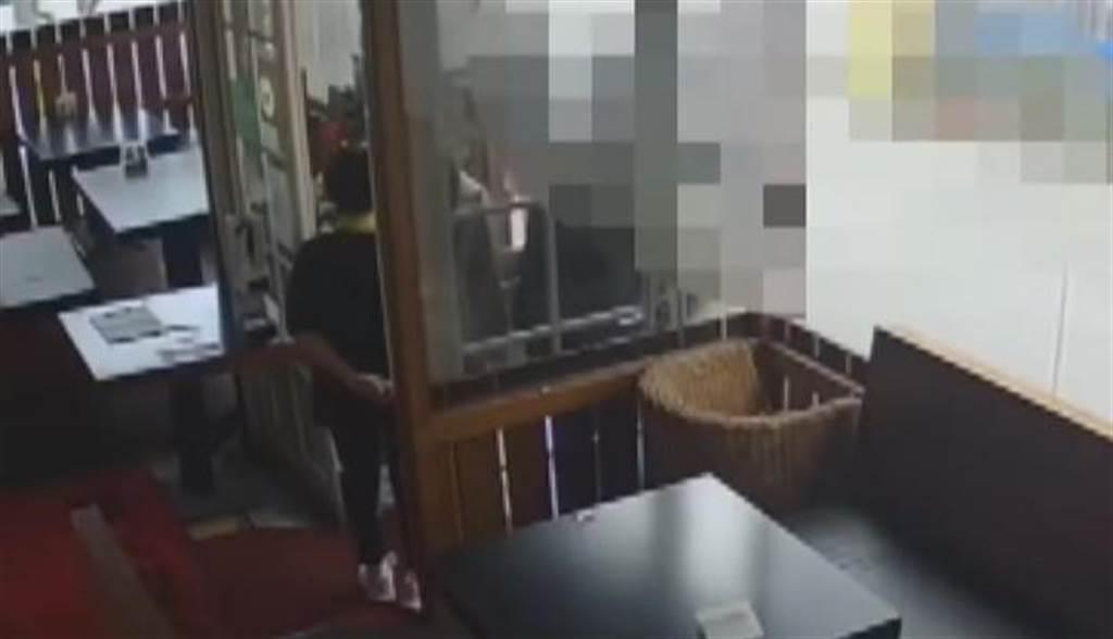 一名礁溪餐飲業者遇到11名年輕人以做公益為由,上門討免費餐。