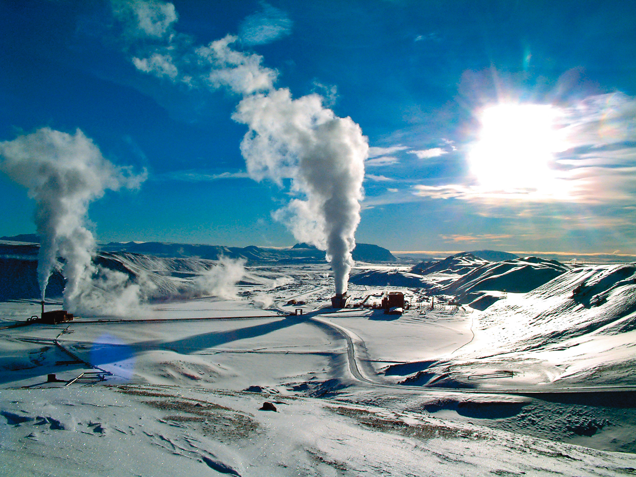 地熱發電發展至今已超過百年，迄今全球累計裝置容量已達13GW。（翻攝自維基百科）
