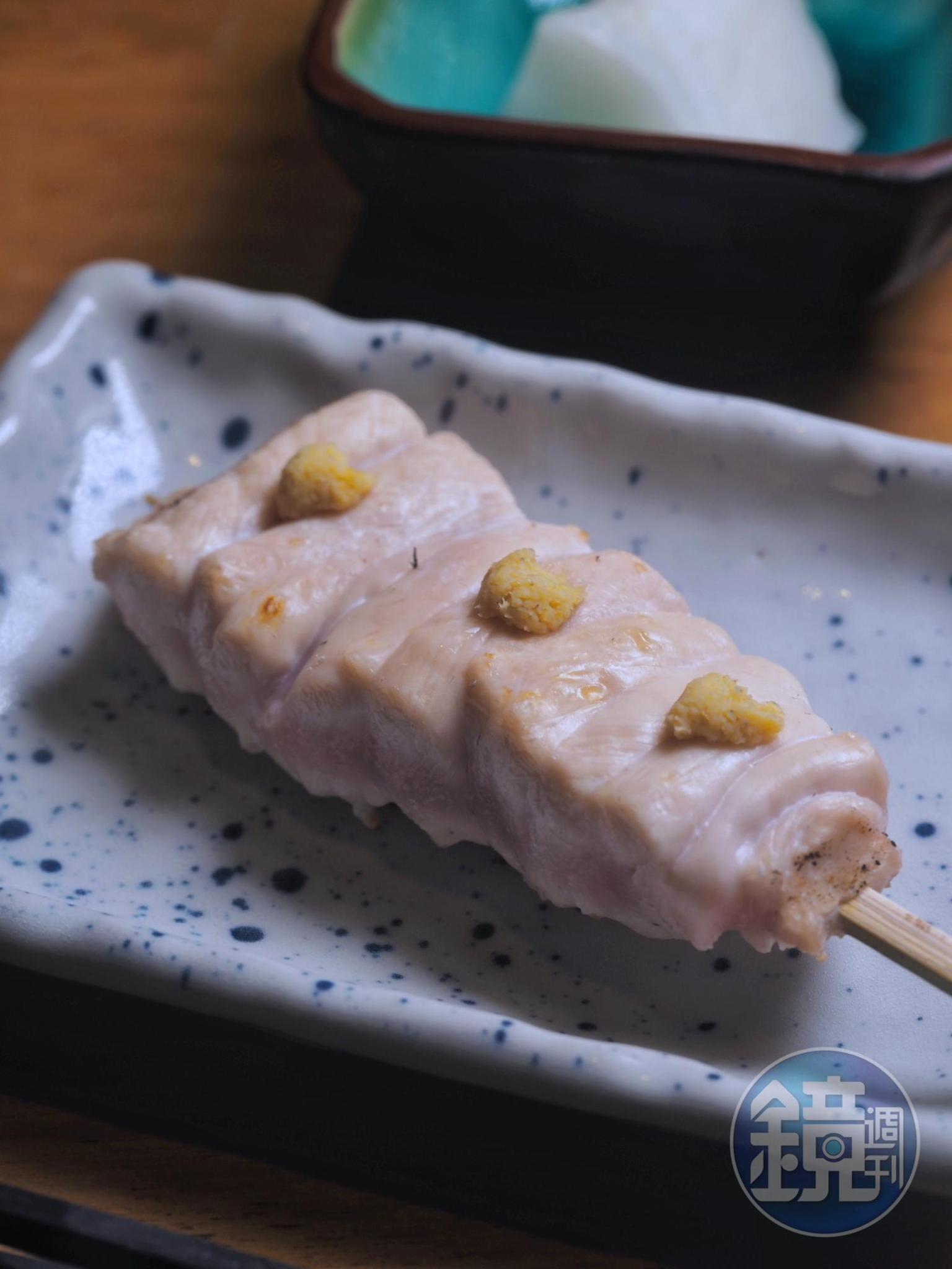 烤至半熟的雞胸相當考驗食材品質,內裡嫩甜不腥。(日向特別套餐內容)