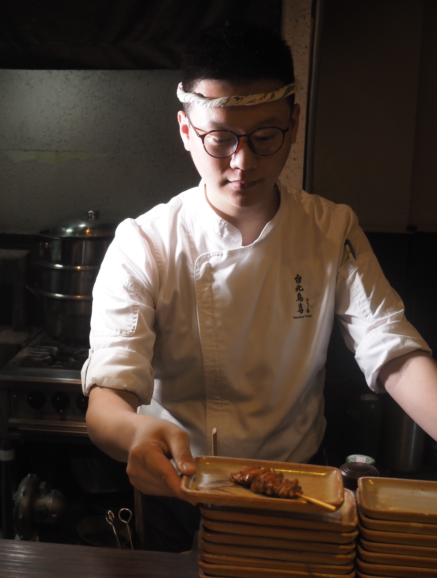 台北鳥喜料理長陳育安（小安）曾赴東京本店修業，精湛手藝與日本同步。 