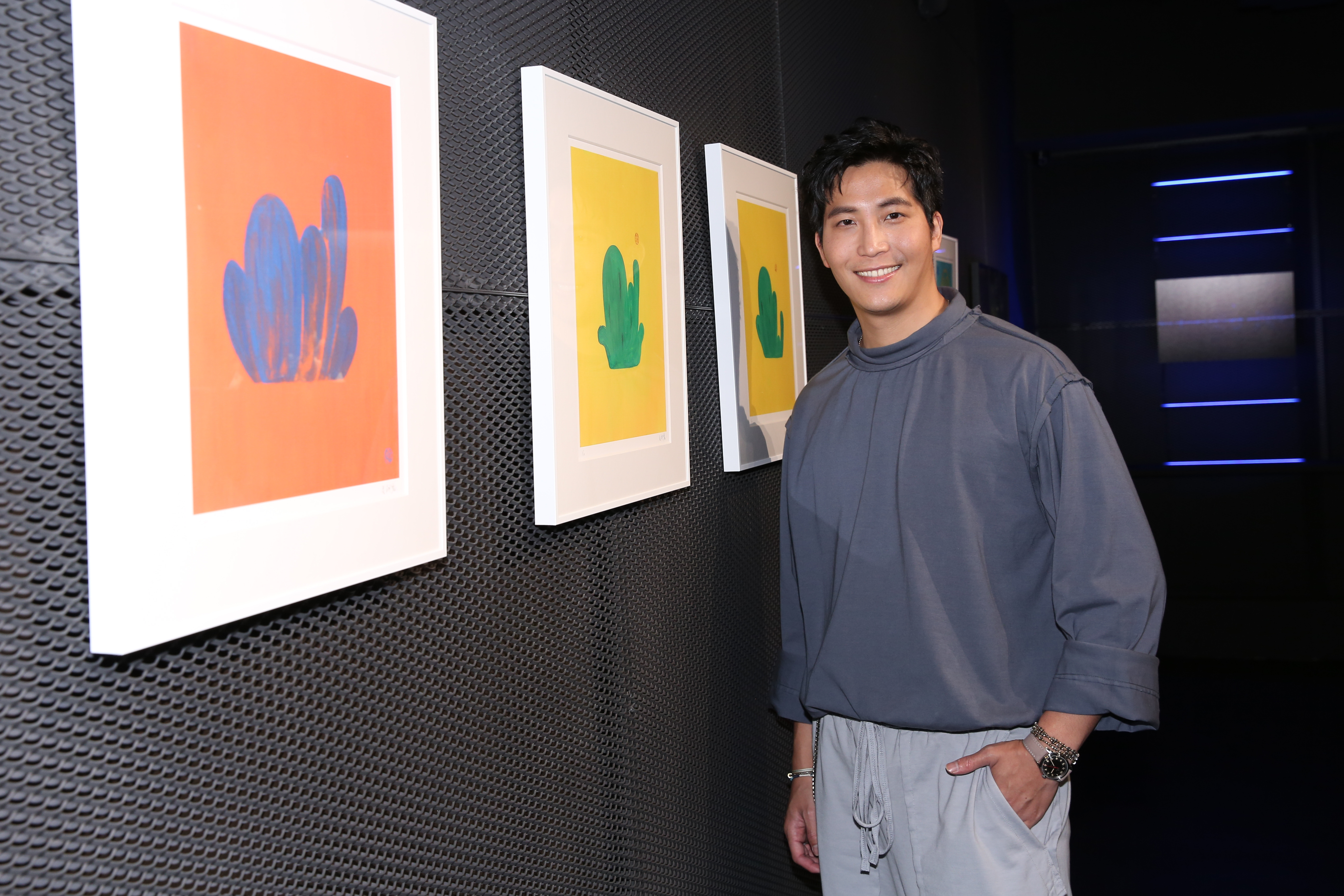 吳翔震前進One Art Taipei 博覽會與Avocado合作聯展。