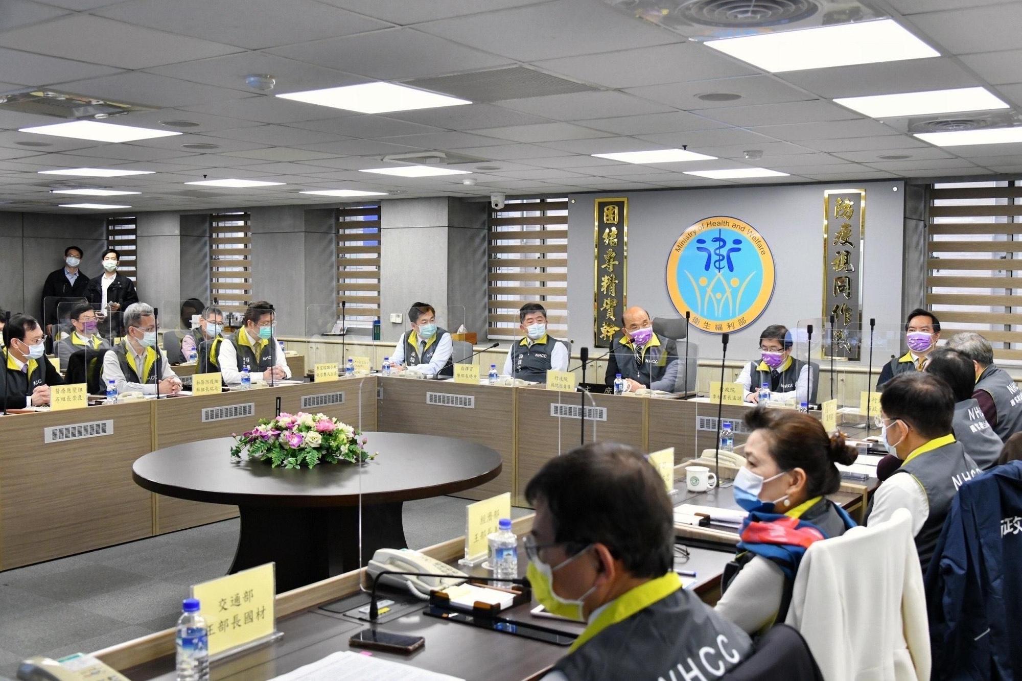 行政院長蘇貞昌喊話國人盡快施打疫苗。(行政院提供)