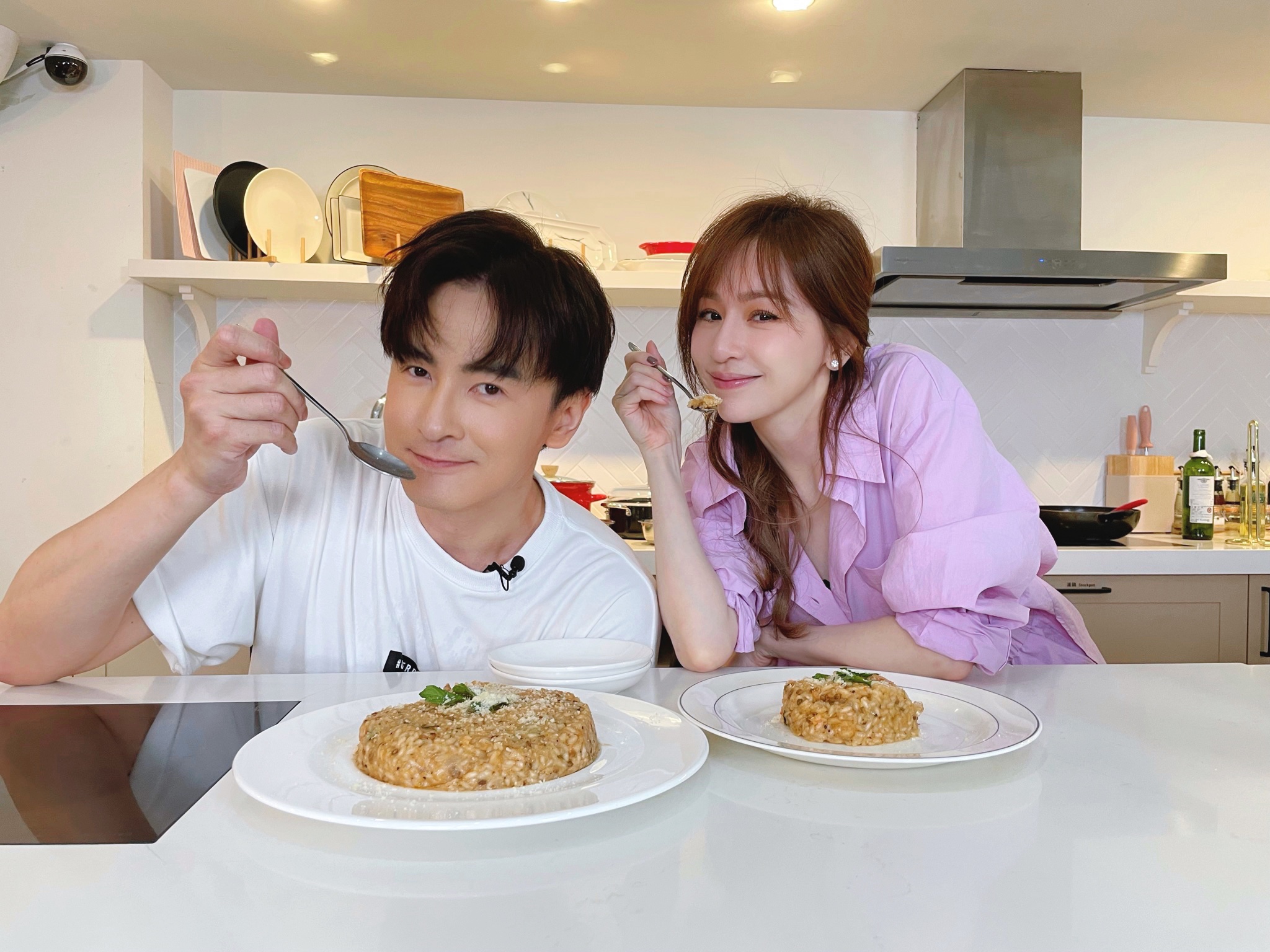 鄭元暢和王心凌是認識多年的好朋友。（M.I.E.最大國際娛樂提供）