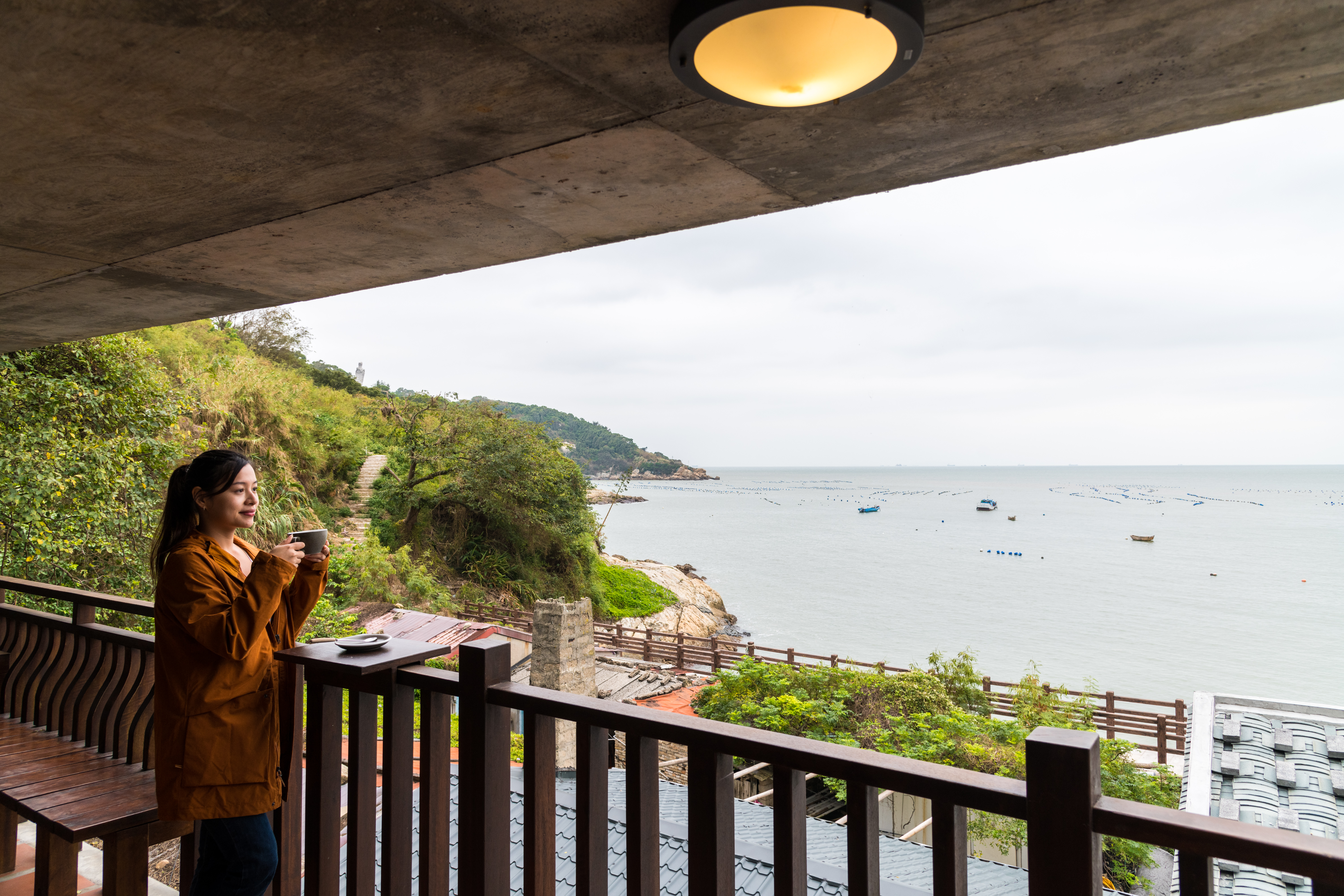 走出陽台，吹著海風眺望海景，遙想大航海時代。
