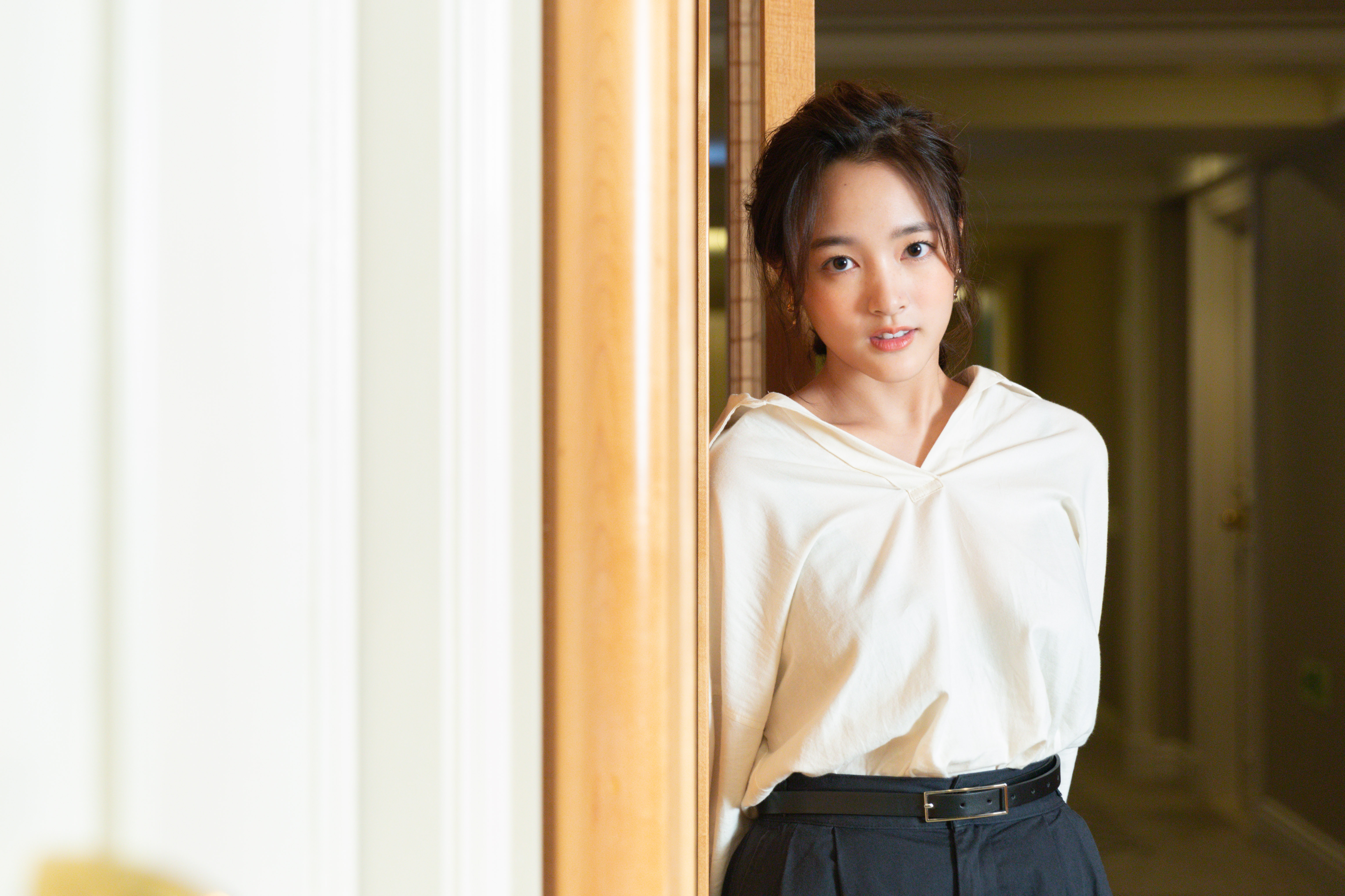 王淨戲約不斷，工作量超大的她有男友宋柏緯幫她遛狗，不怕愛犬沒人照顧。