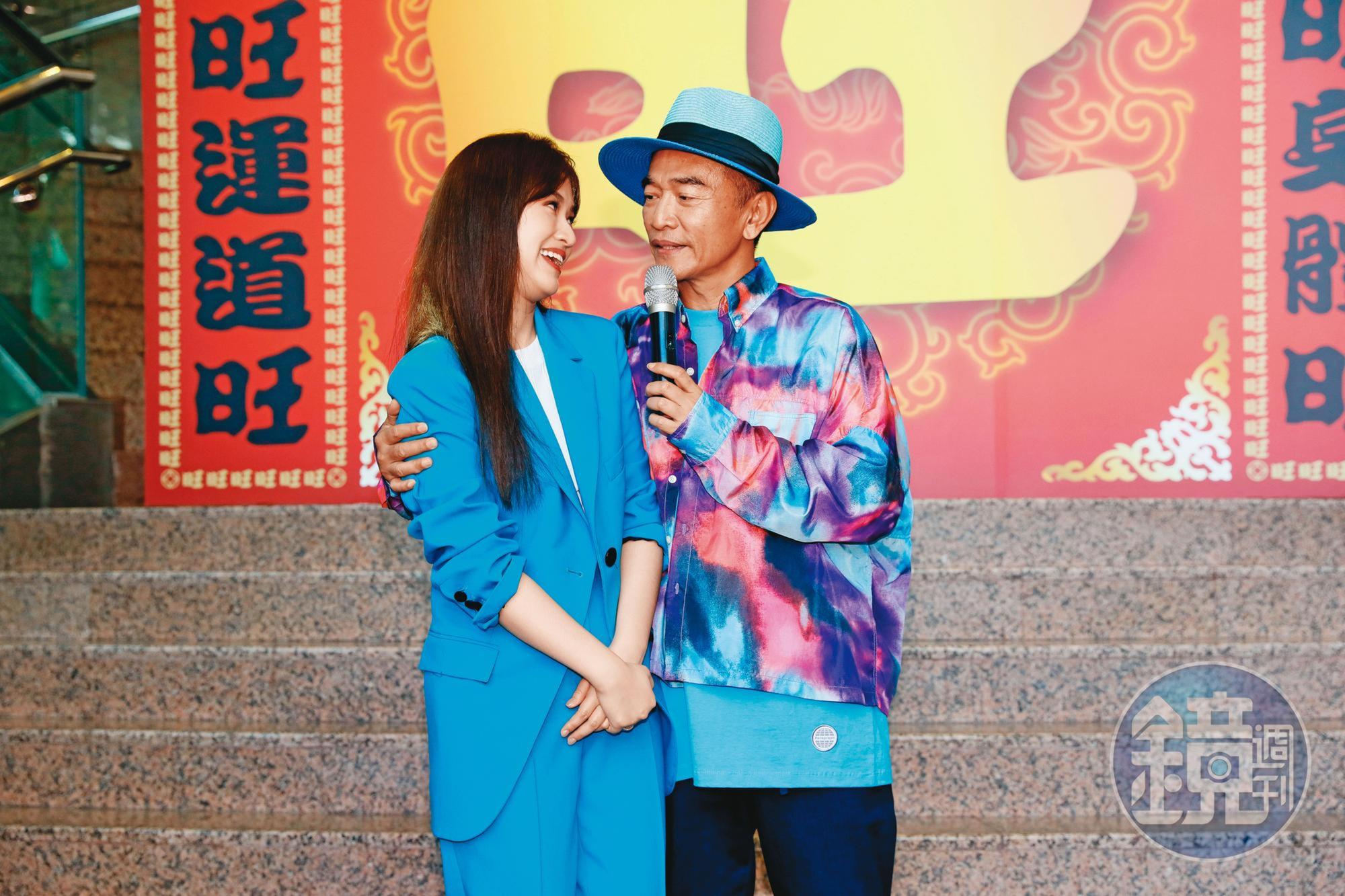 吳姍儒(左)3個月前宣布結婚喜訊,父親吳宗憲(右)既開心又不捨。