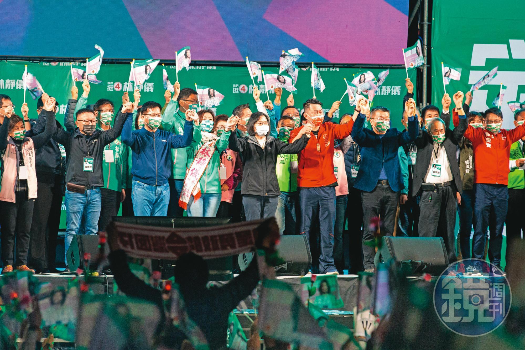 林靜儀在中二選區補選獲勝,贏了顏寬恒7,840票,比陳柏惟2020年當選時的5千多票差距更大。