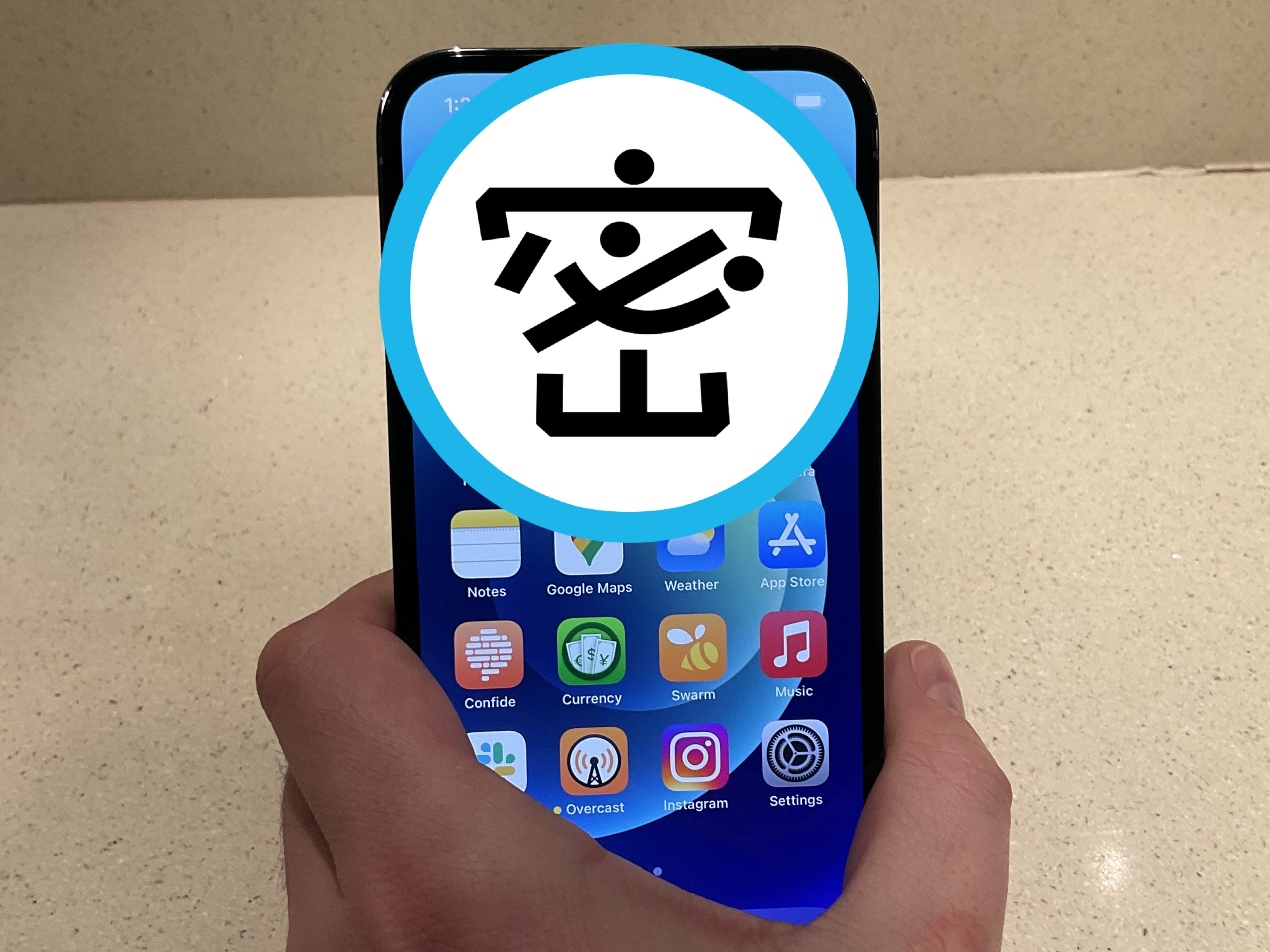 iPhone每推出新機都會引發熱議，今年蘋果公司將推出的iPhone 14更是讓果粉引頸期盼。（翻攝自Jeff Grossman twitter）