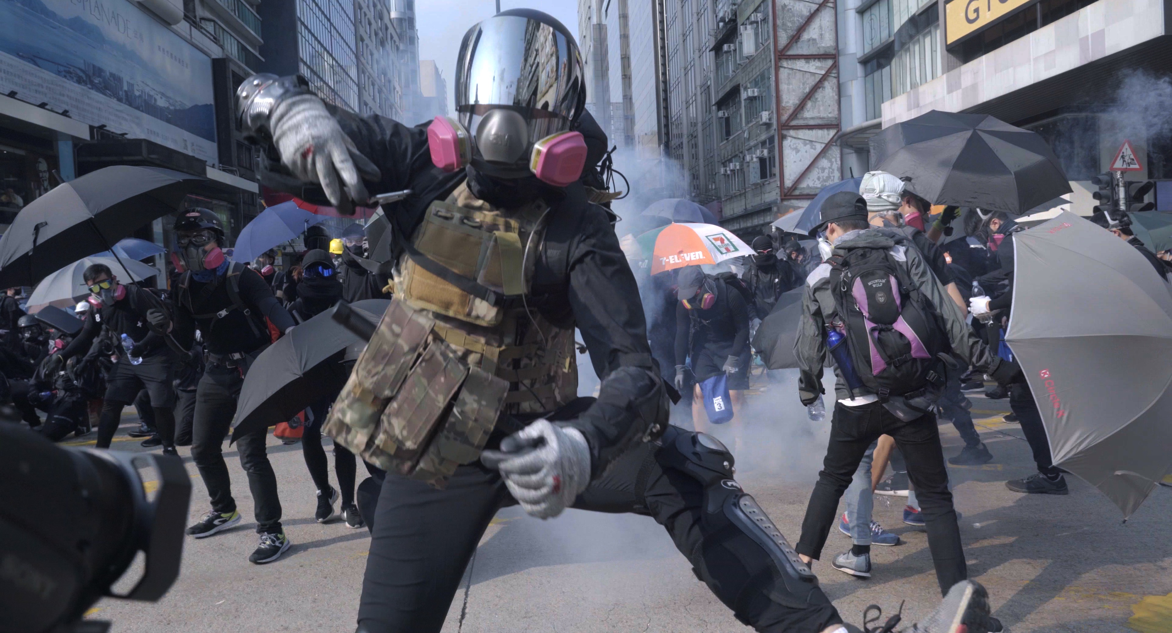 2019年因港人反對政府《逃犯條例修訂草案》起而抗爭,《時代革命》記錄下港人捍衛自由與民主過程。(時代革命提供)