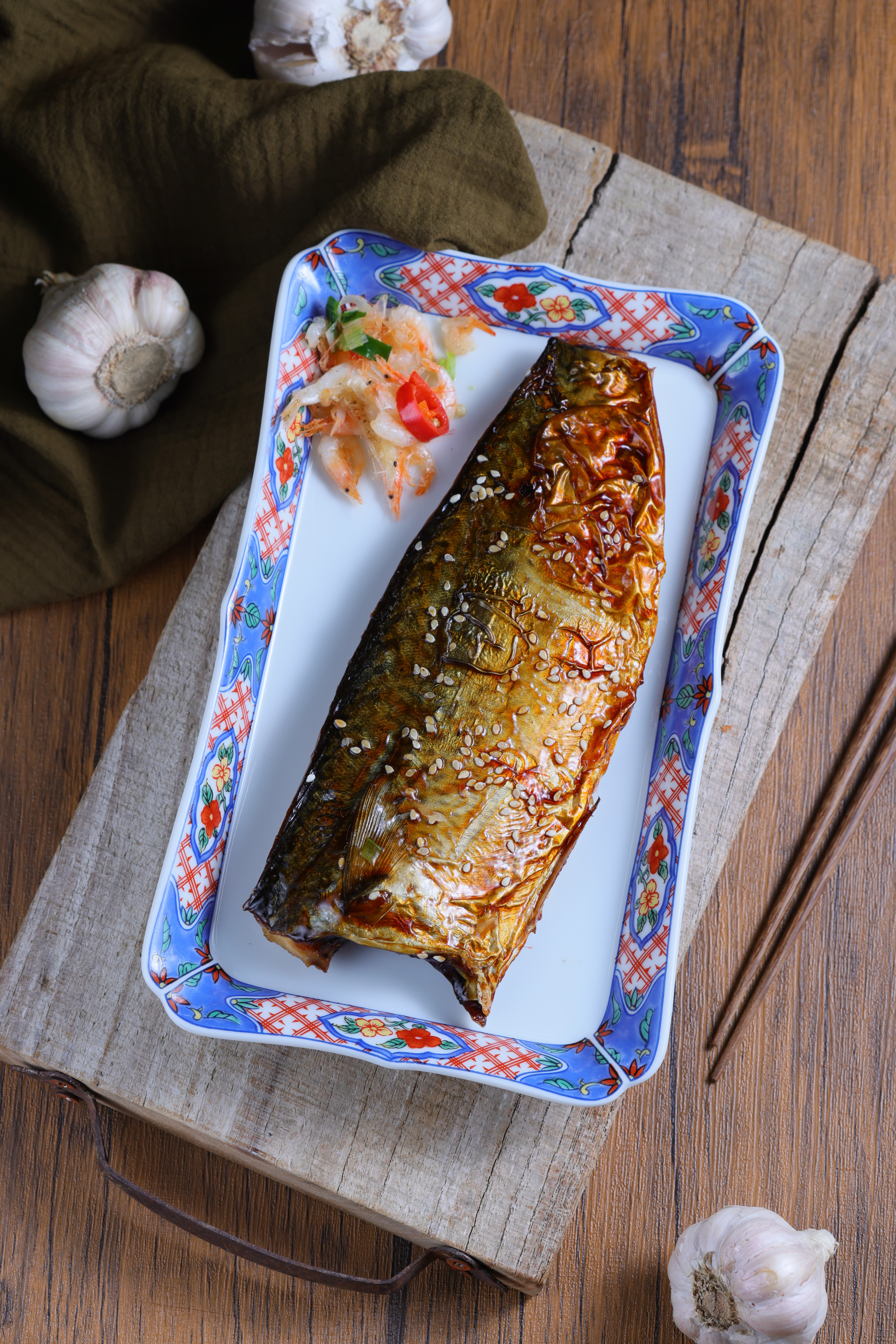 「香烤薄鹽挪威鯖魚」油脂豐厚，買來加菜頗方便。（67元／片）