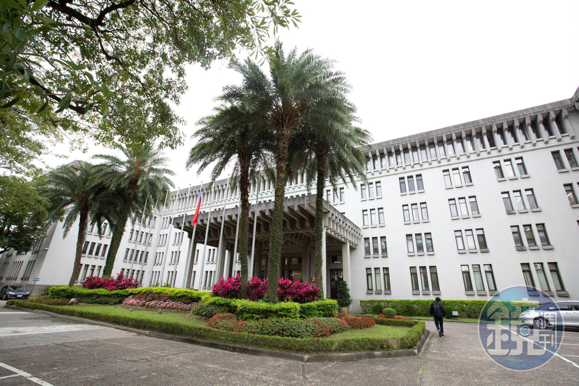 對於歐洲名校將台灣劃入中國範疇,外交部表達強烈不滿與嚴正抗議。