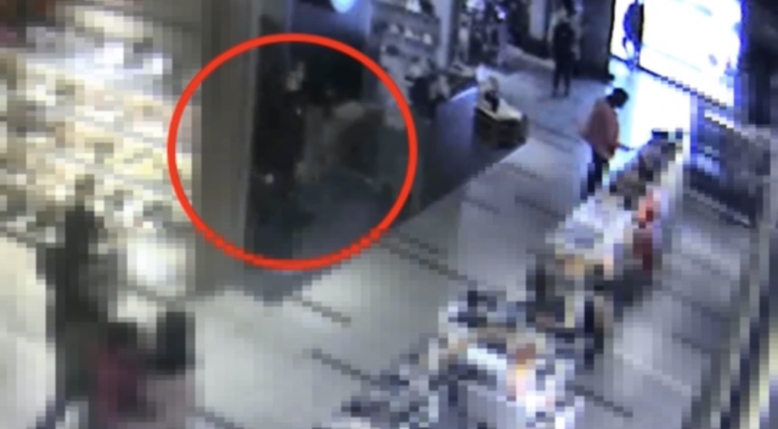 嫌犯竊盜顧客財務。（警方提供）