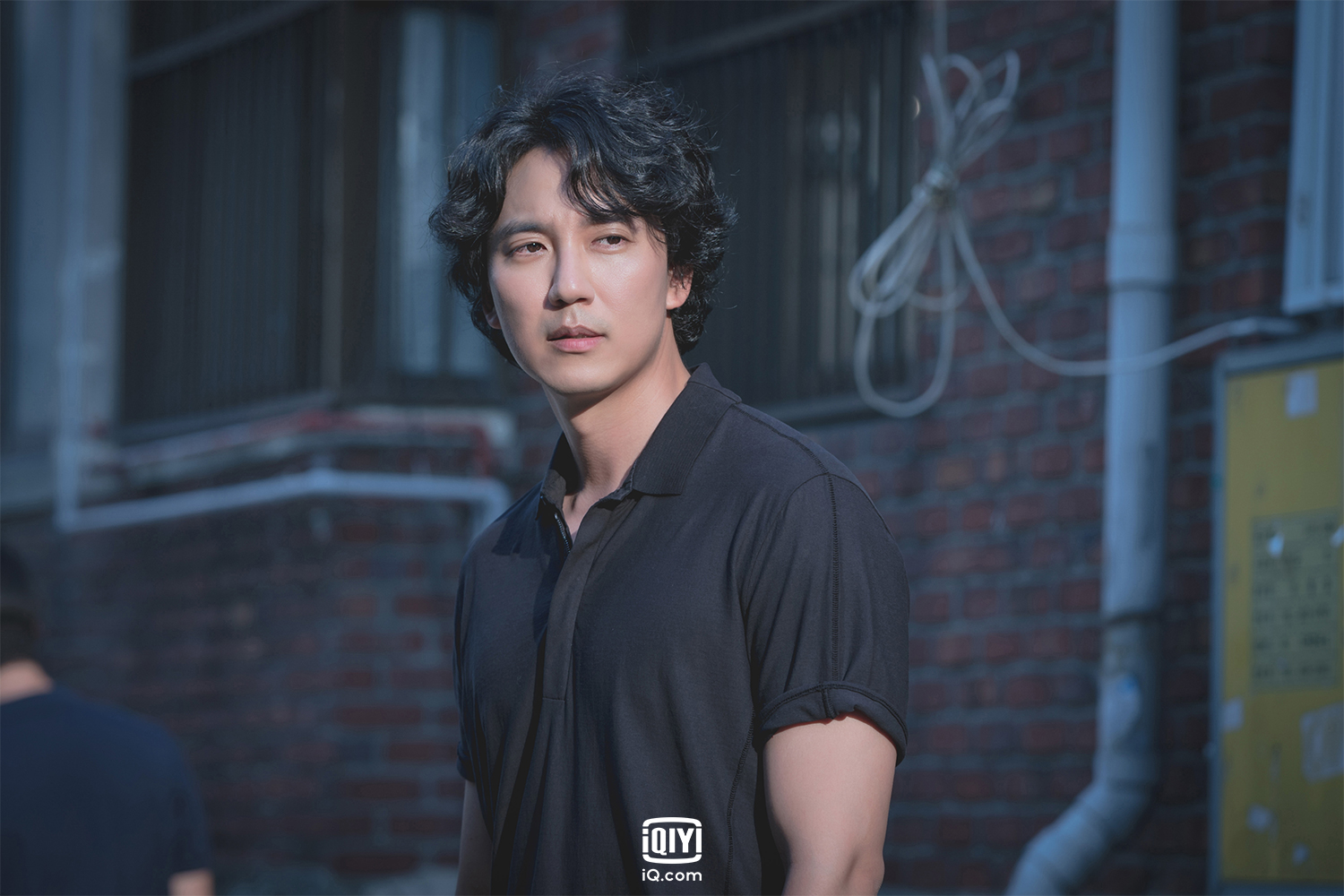 金南佶睽違3年以《解獨惡之心的人們》重返韓劇，飾演犯罪側寫師。（愛奇藝國際站提供）