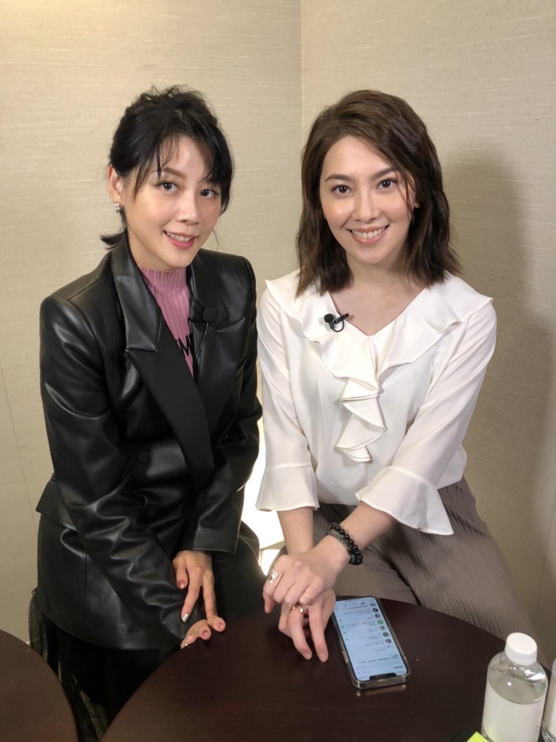 嚴立婷(左)上節目大開眼界,大呼通告費不要了。(17LIVE提供)