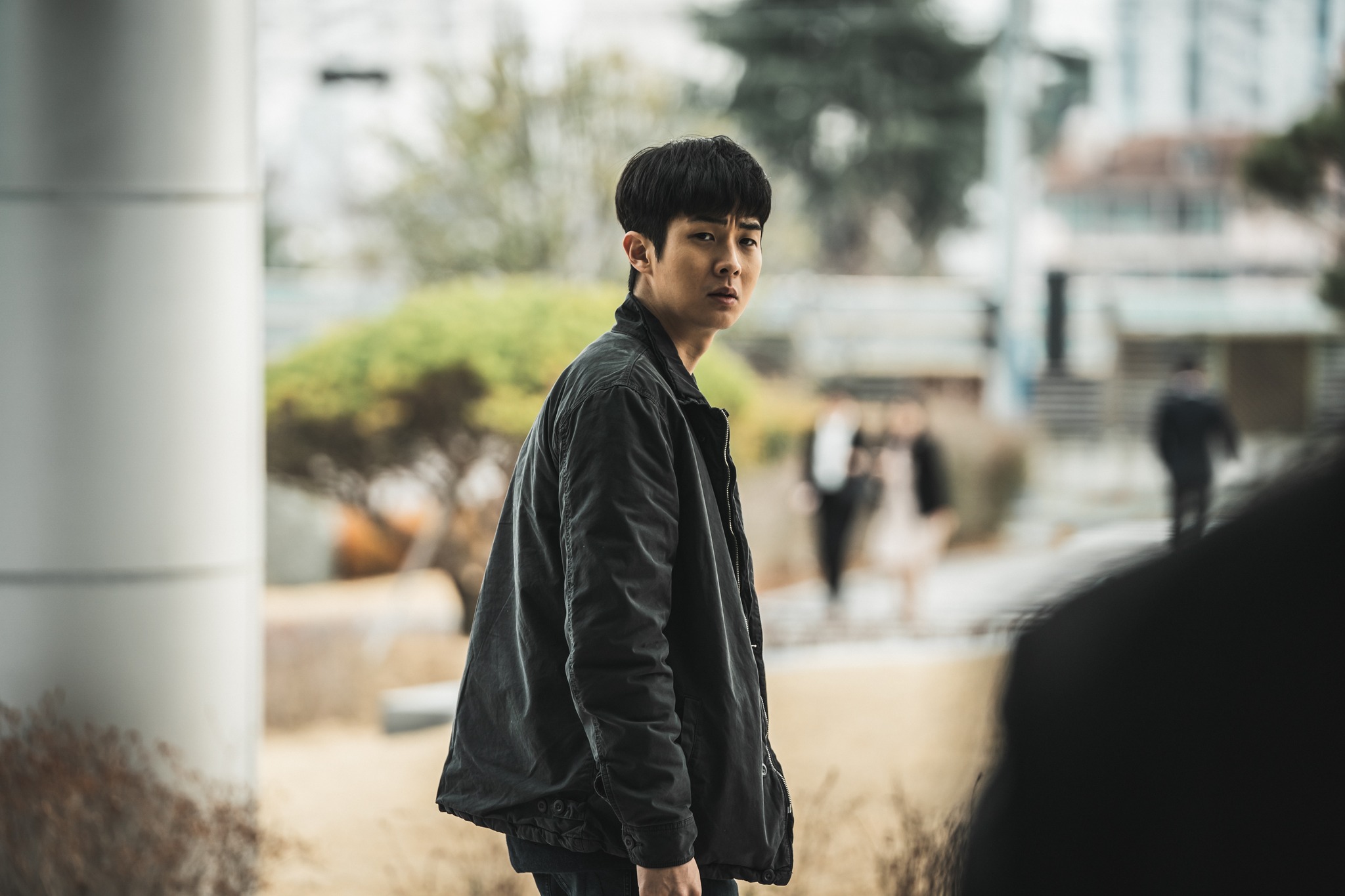 崔宇植出道以來給人柔弱形象，他的新年新希望是努力健身變壯。（車庫娛樂提供）