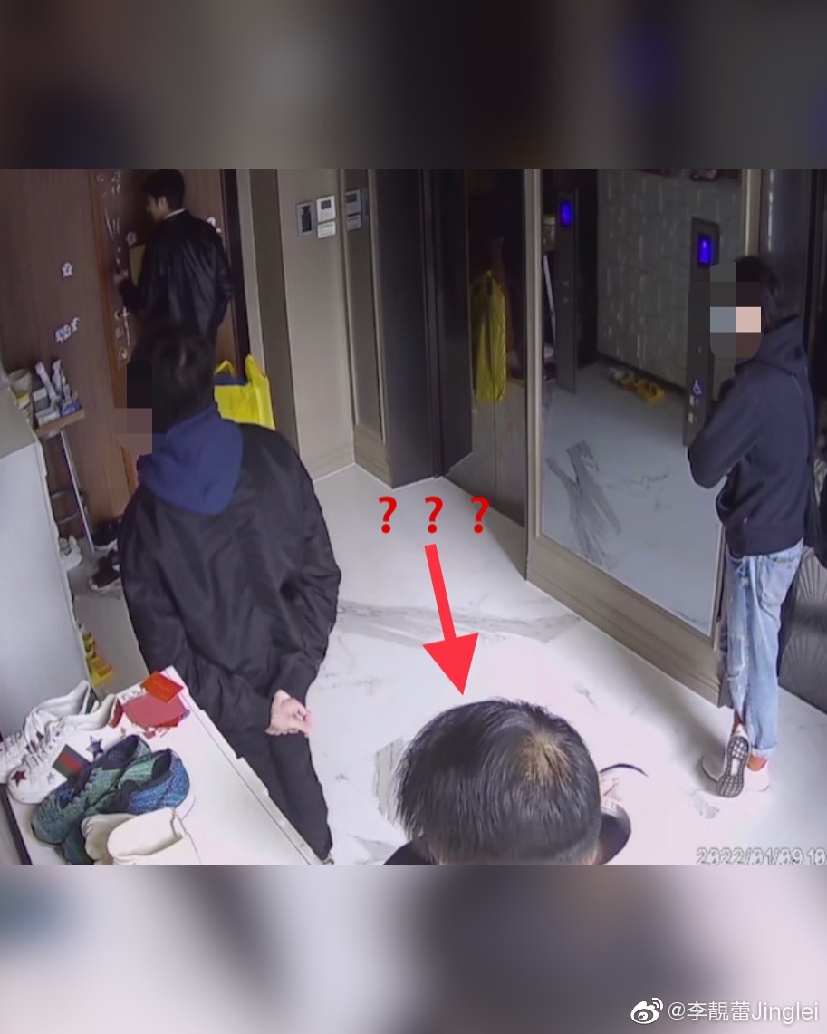 王力宏帶三男硬闖吾疆,被李靚蕾拍攝下來。(翻攝自李靚蕾微博)