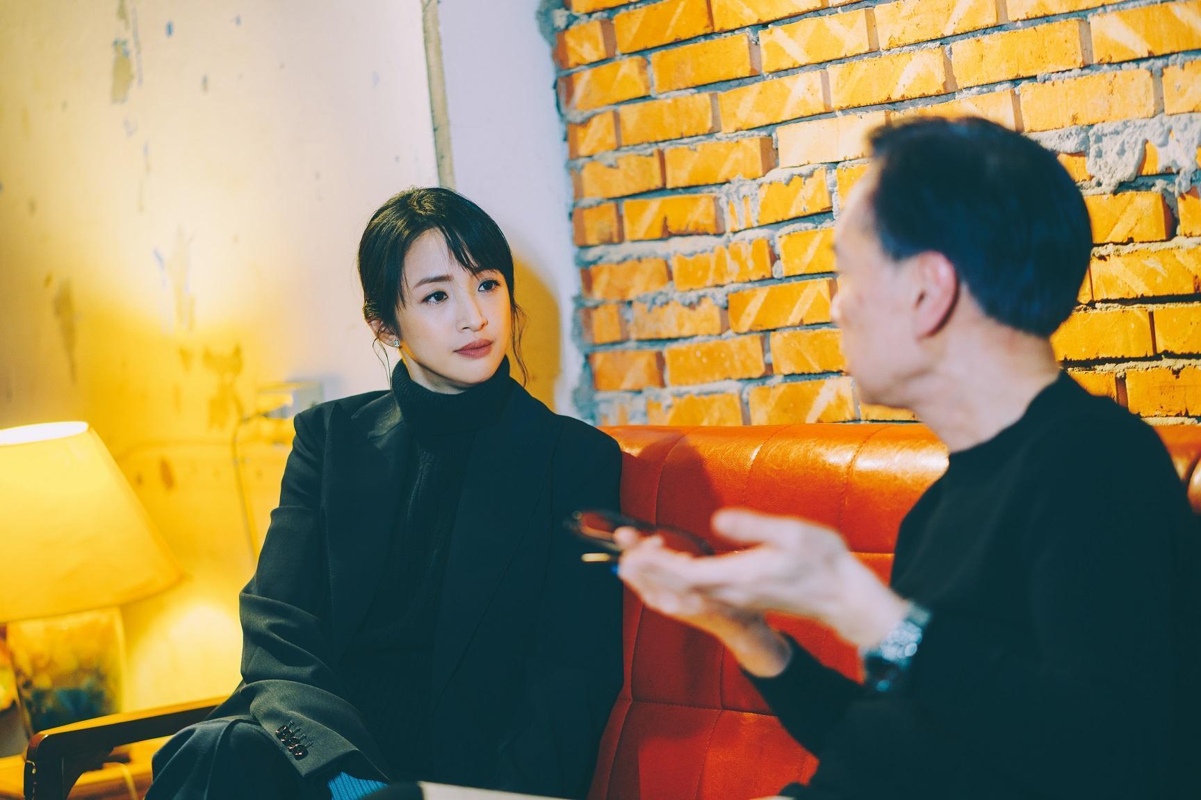 林依晨受訪時談到自己和另一半要勢均力敵。 （聯合文學提供） 