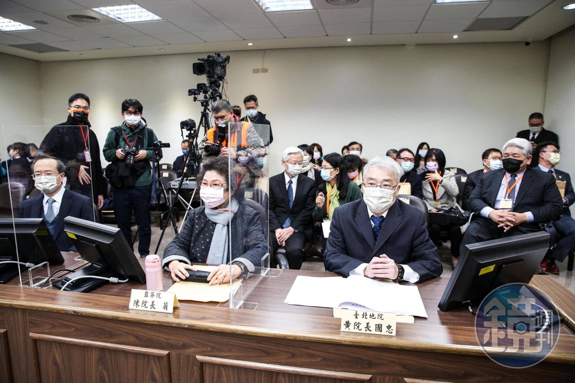 司法院長許宗力(左起)、監察院長陳菊、台北地院院長黃國忠、監委王榮璋參與國民法官模擬法庭。