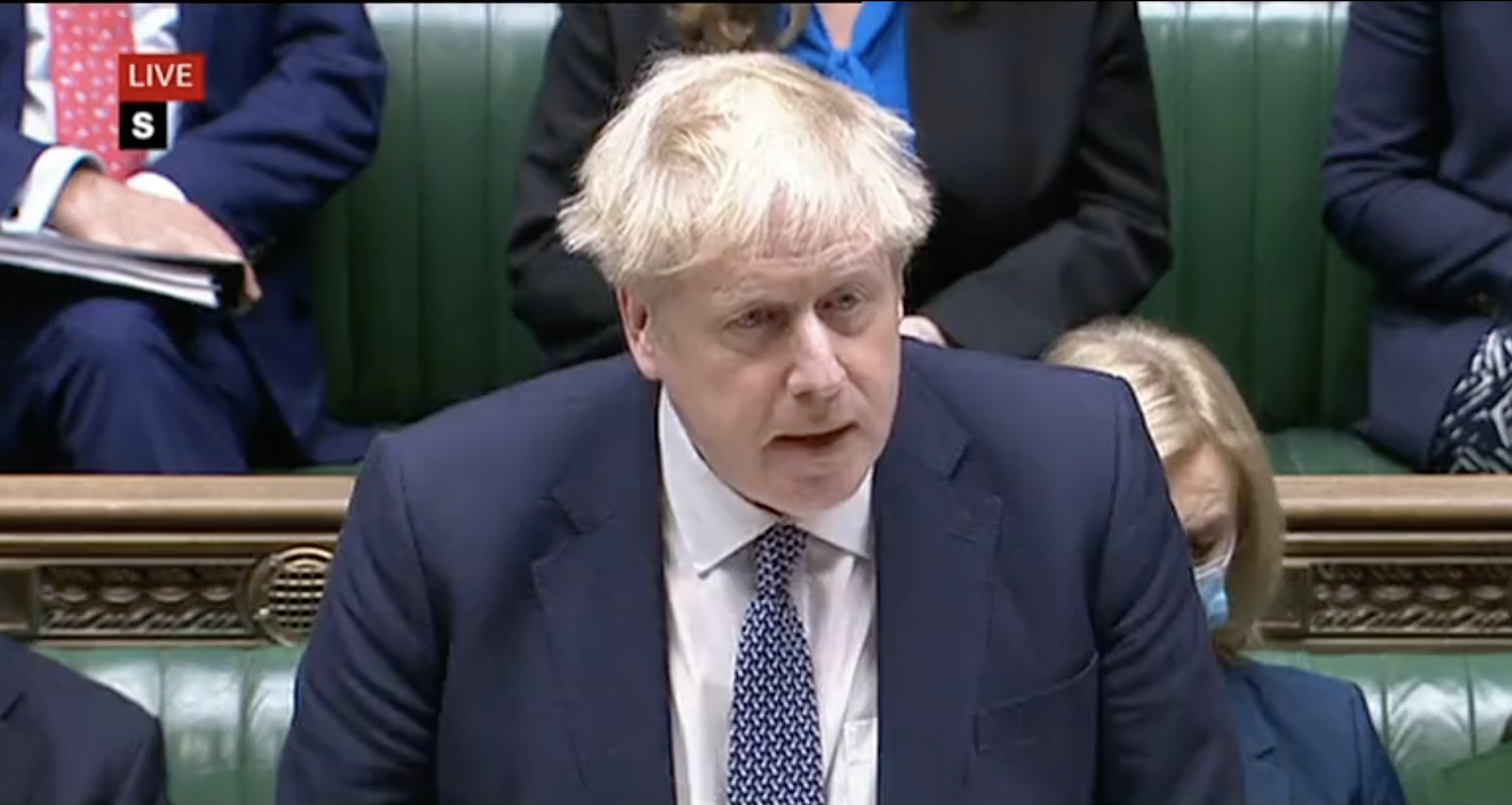 強生為在封城期間開趴道歉。（翻攝BBC畫面）