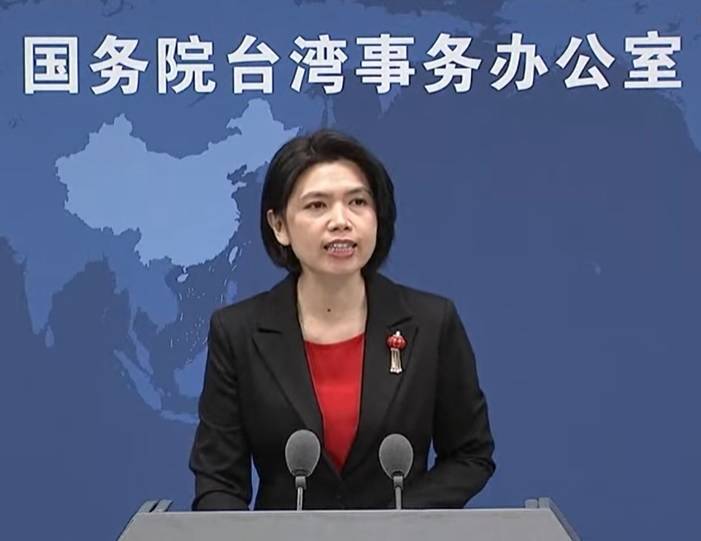 針對統戰歌引發台灣網友砲轟,朱鳳蓮(圖)瞎扯,此曲展示了台灣同胞思鄉盼團圓、兩岸同胞血濃於水的骨肉親情。(翻攝自國台辦直播畫面)