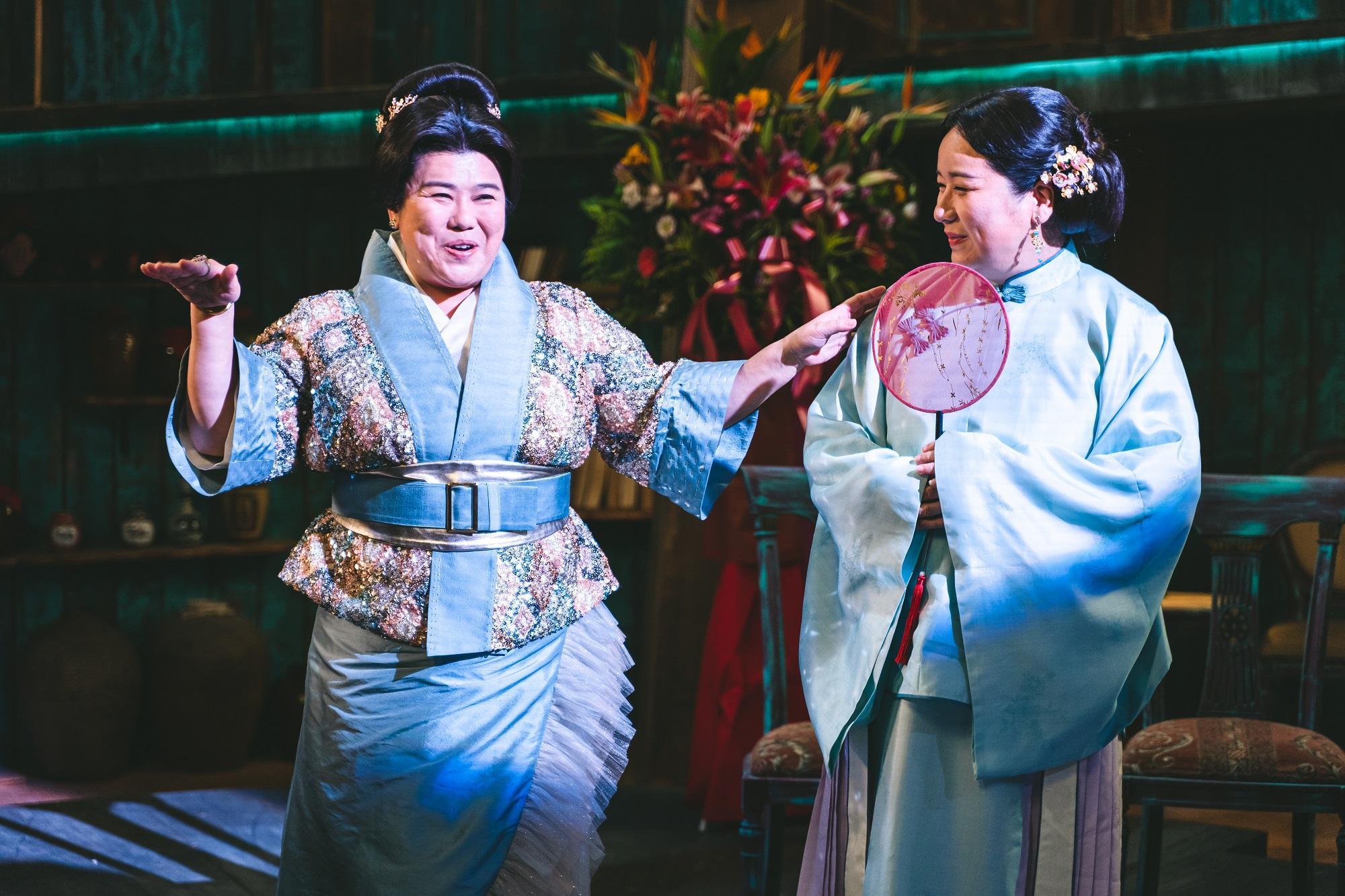 林美秀在《孟婆客棧》中演唱10多首歌仔戲,說、唱、跳俱佳。(民視提供)
