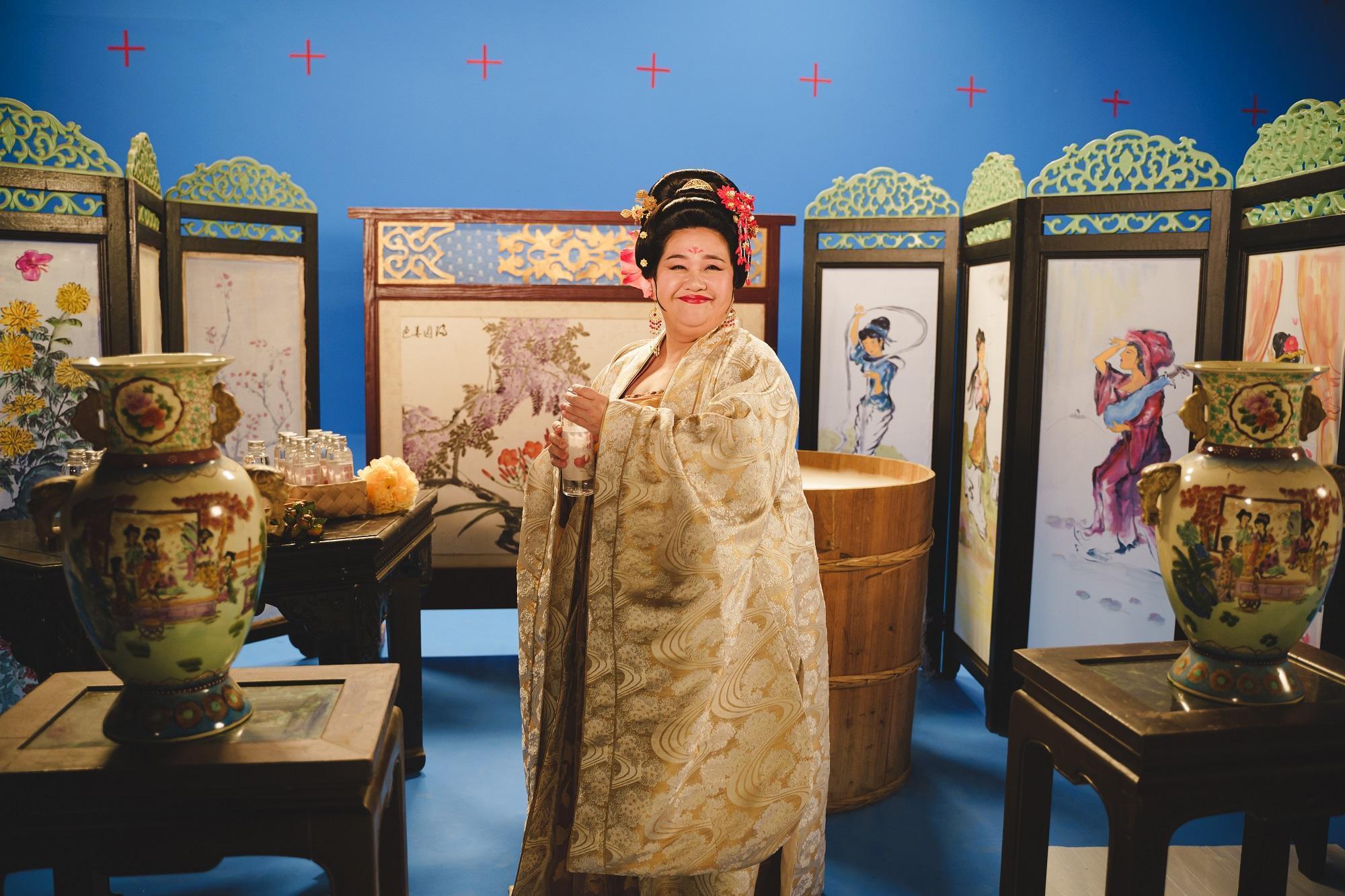 鍾欣凌飾演投胎轉世後的林美秀,是《孟婆客棧》劇中彩蛋。(民視提供)