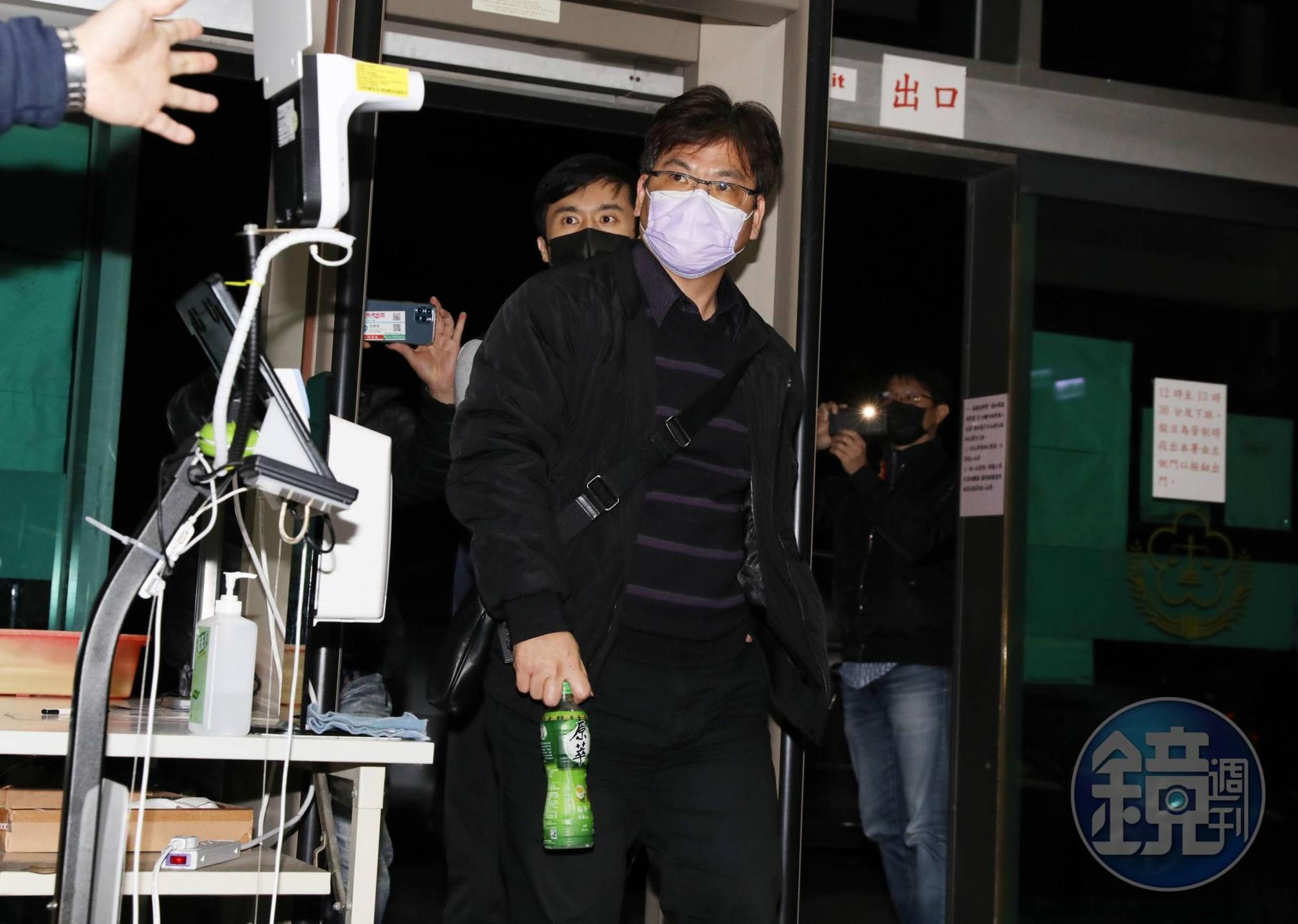 宜蘭建設處代理處長吳朝琴涉《貪污治罪條例》,檢方已向法院聲請羈押禁見。