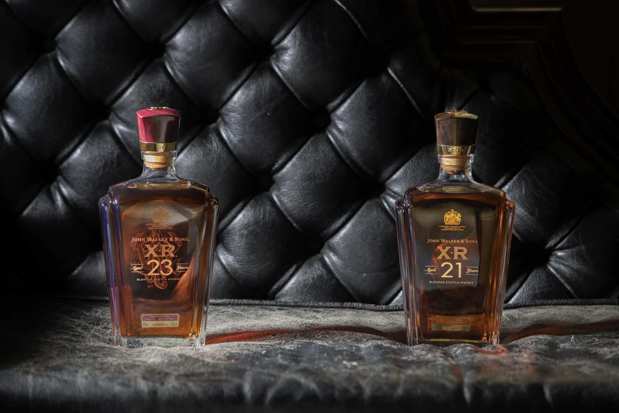 蘭香Johnnie Walker XR23年蘇威(左)、珍稀Johnnie Walker XR21年蘇威(右)。
