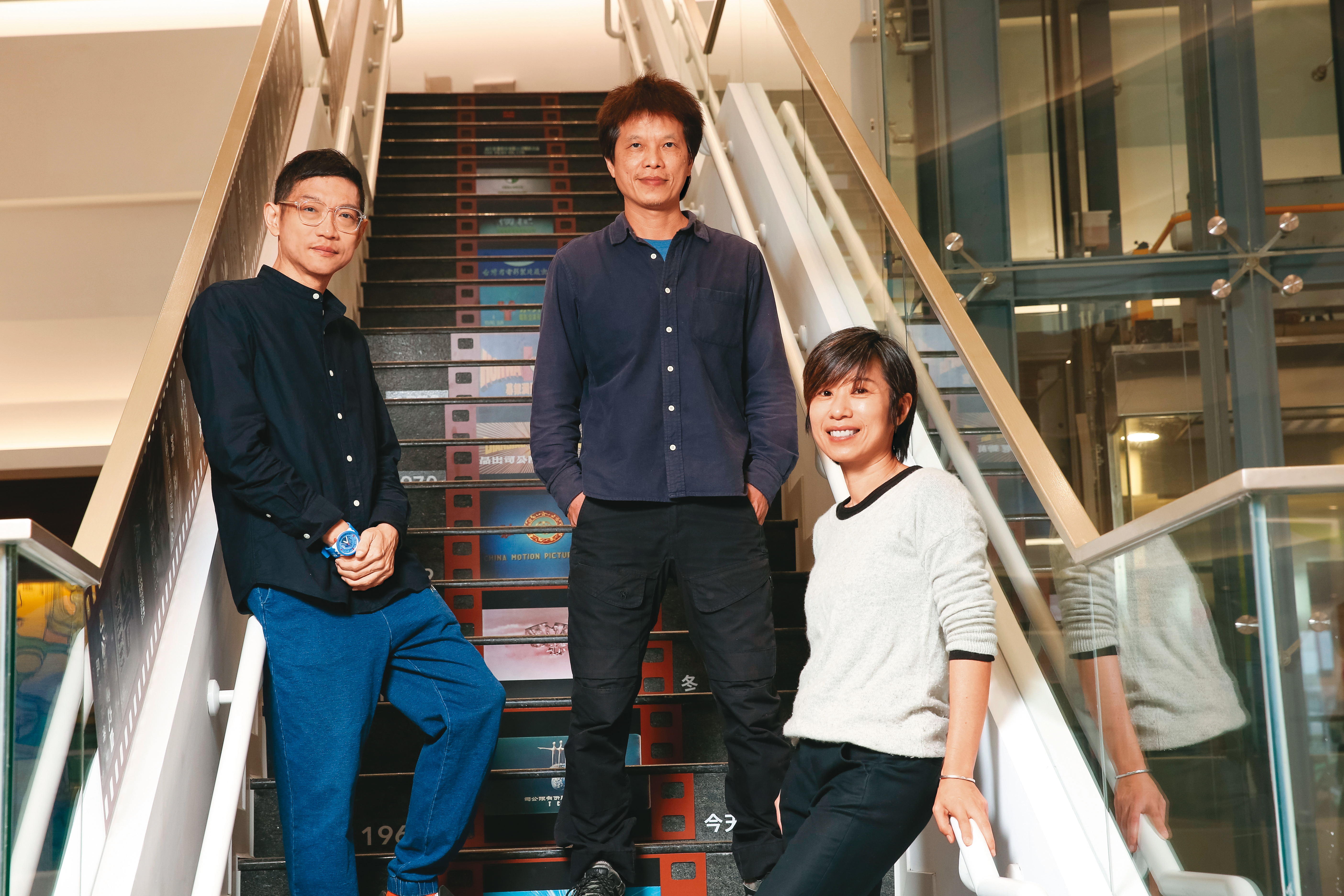 武俠特展策展人塗翔文(左起)、開幕片《大俠胡金銓》導演林靖傑與影視聽中心執行長王君琦,藉此次活動重新梳理台灣武俠作品發展脈絡。