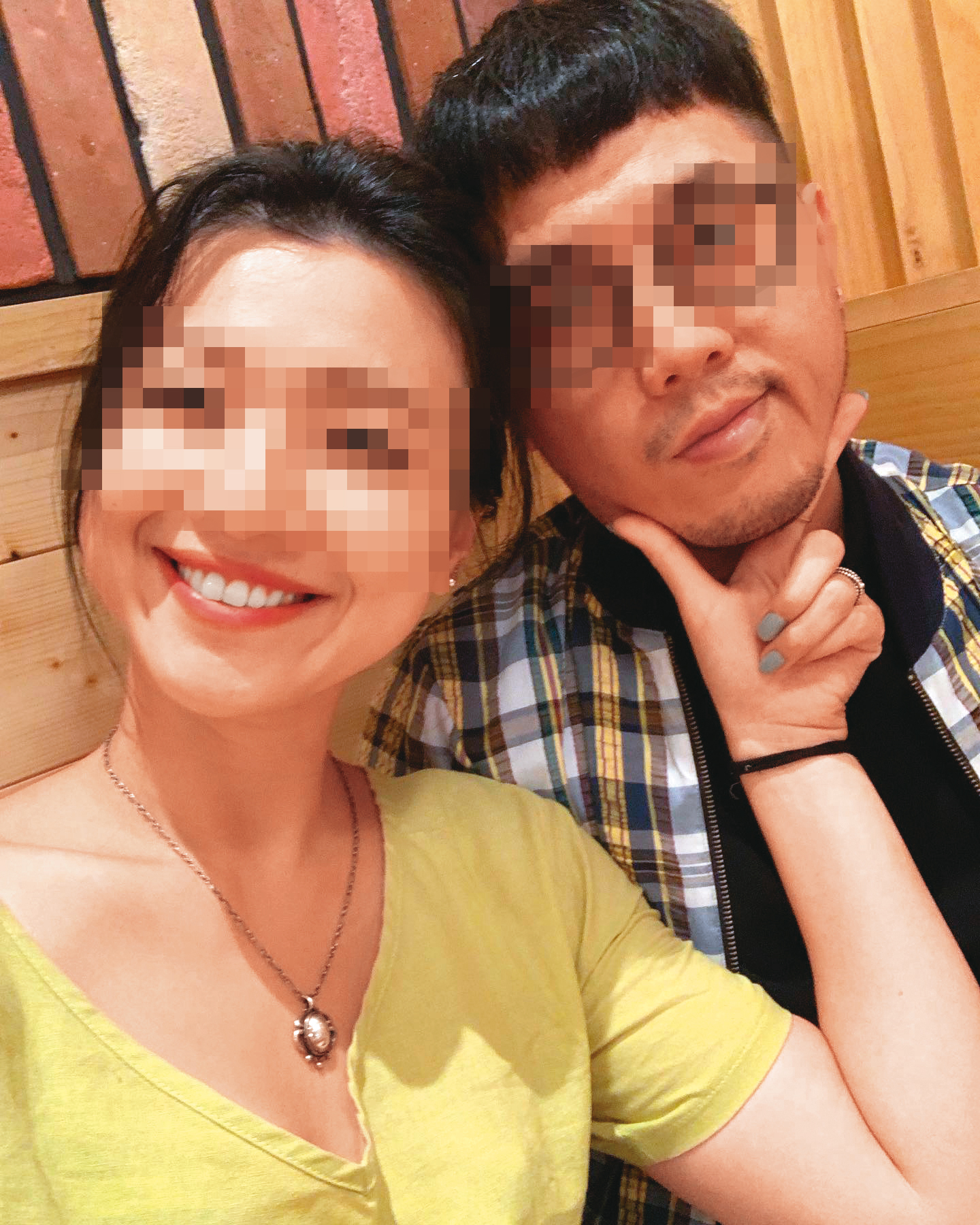 穆姓人夫（右）除了偷吃小三Y女（左）多年，還同時與多名女子交往。（翻攝Y女臉書）