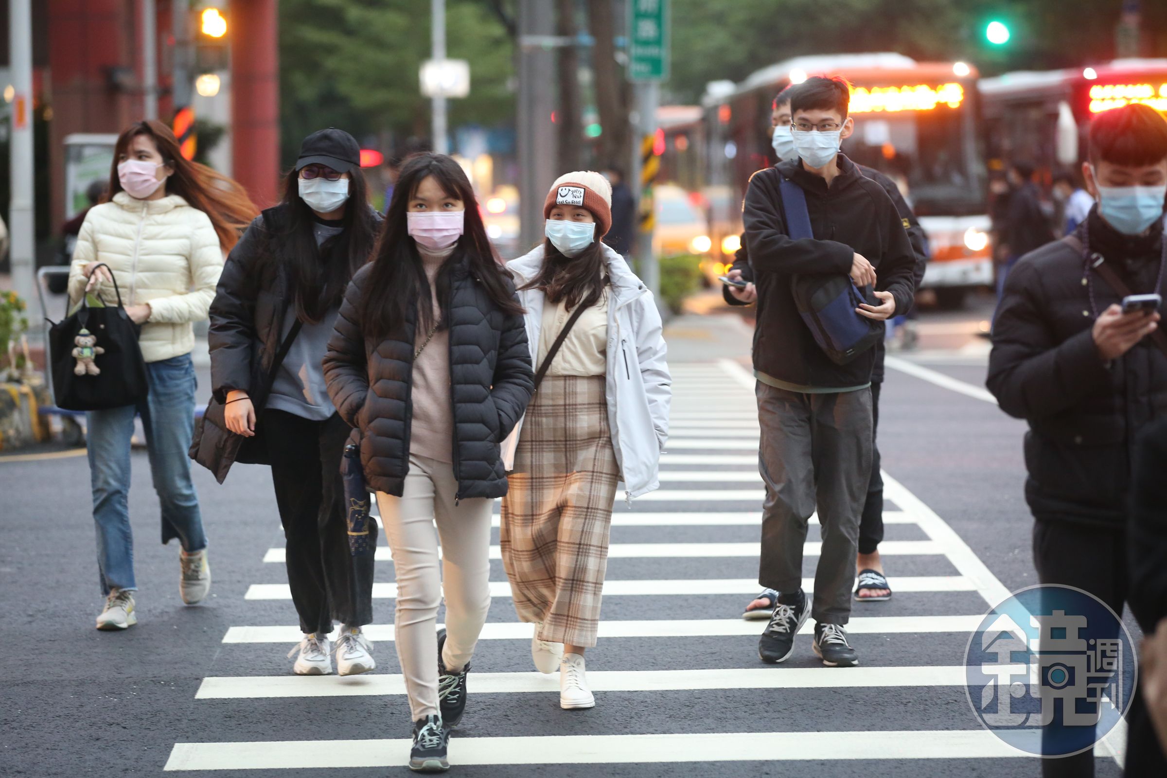 今晚冷到明日清晨，但白天將會氣溫回升，氣象局提醒民眾日夜溫差大。（本刊資料照）