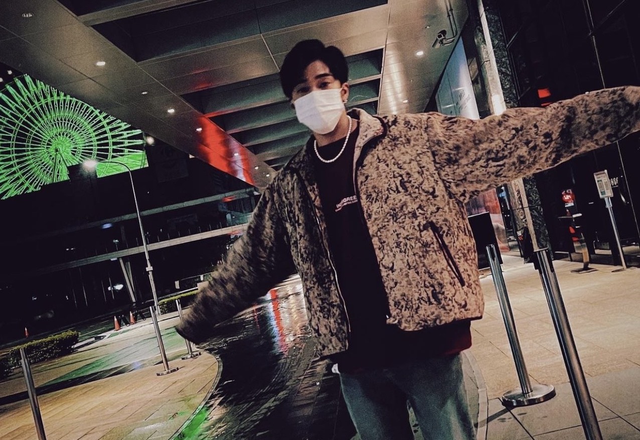 新冠疫情再起，婁峻碩尾牙場次遭取消，少賺近百萬。（翻攝自婁峻碩IG）