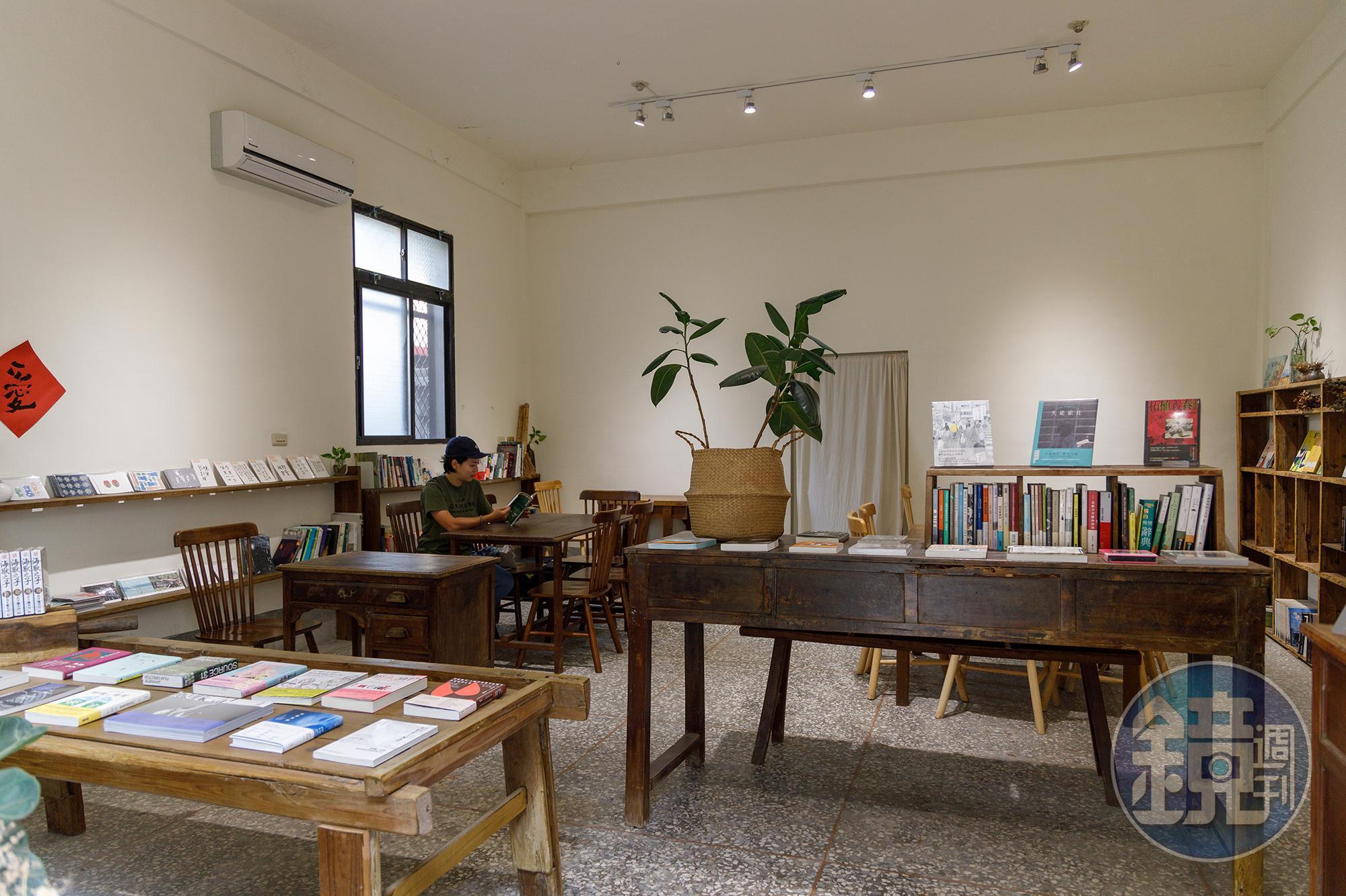 蓊蓊書店是金門少數書店之一。