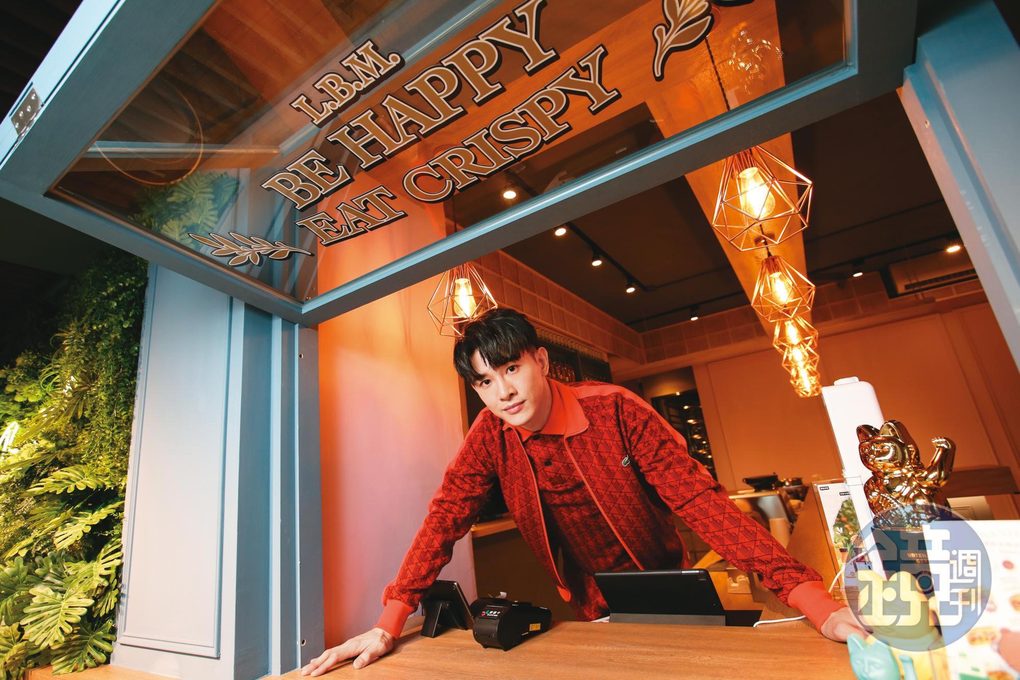 張立昂去年底開越法三明治店,跨足餐飲界。
