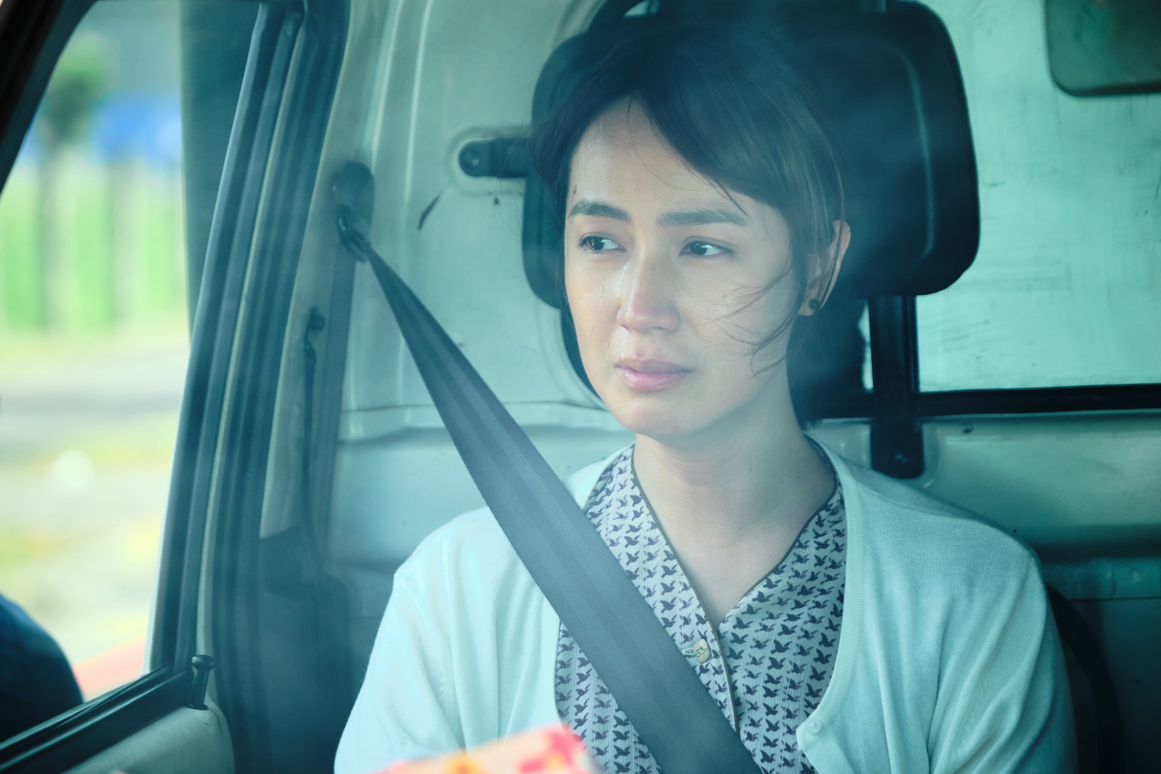 在《大債時代》中，小薰是個苦情女子，她哭得有層次，不必靠眼藥水。（公視提供）