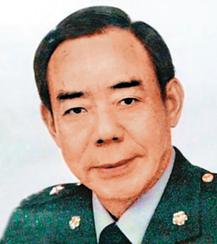 佡家隆透露,時任國安局長殷宗文(圖)案發後曾「代送」10萬元慰問金。(翻攝畫面)